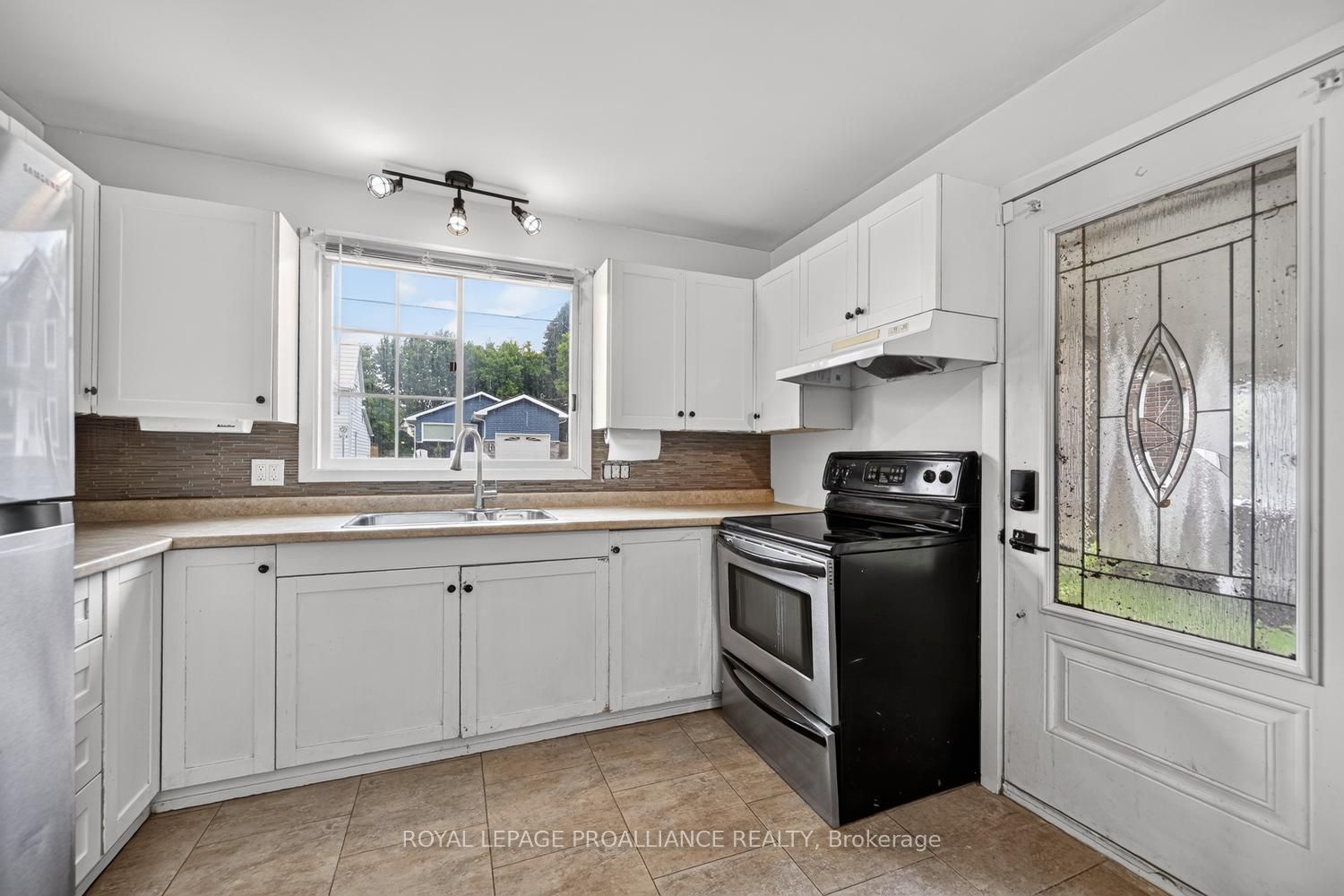 59 Abbott Street Property Photo 11
