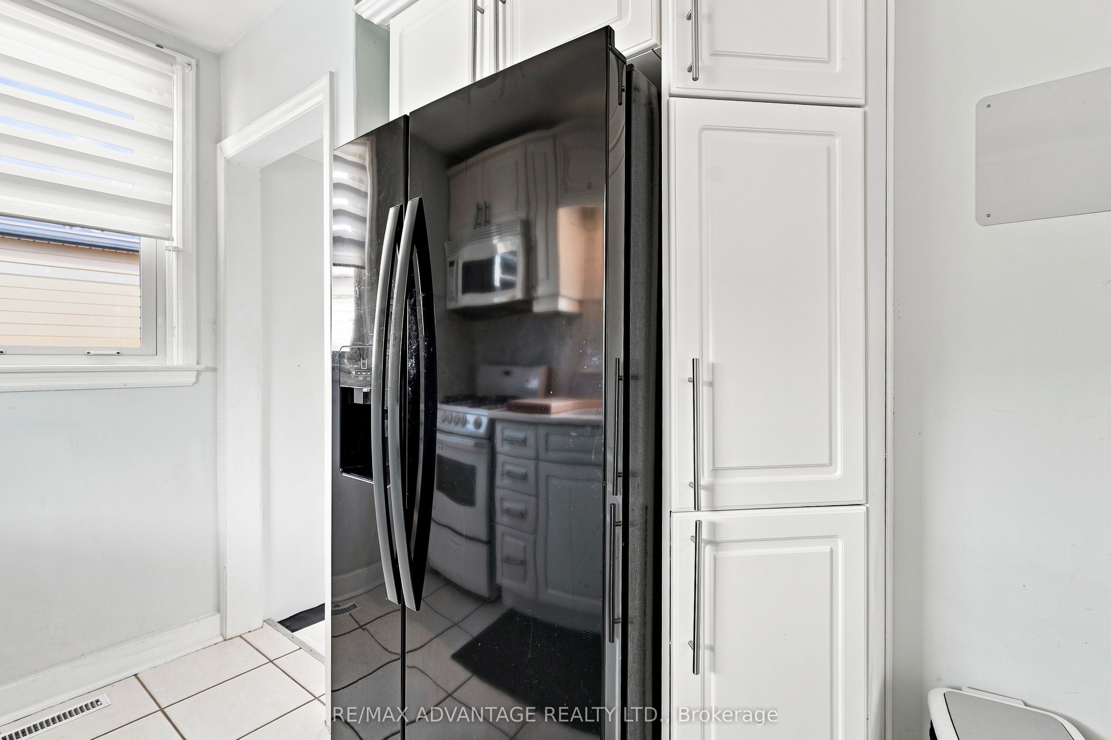 77 First Avenue Property Photo 15