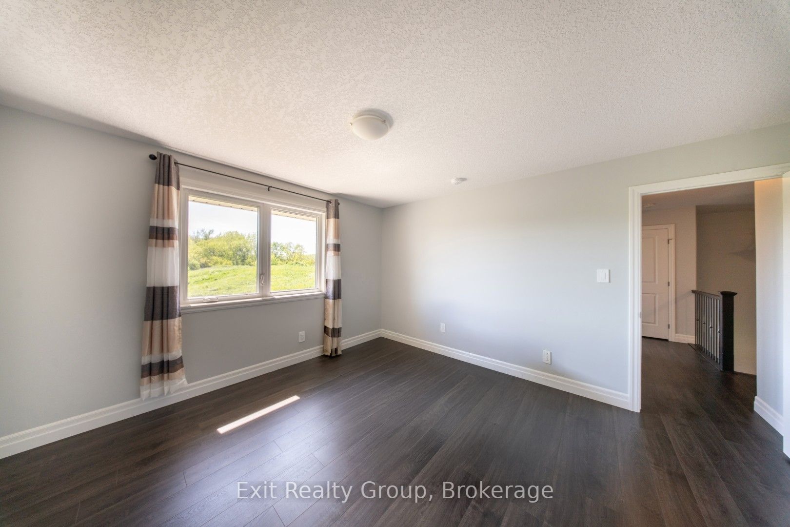 49 Lanark Drive Property Photo 23