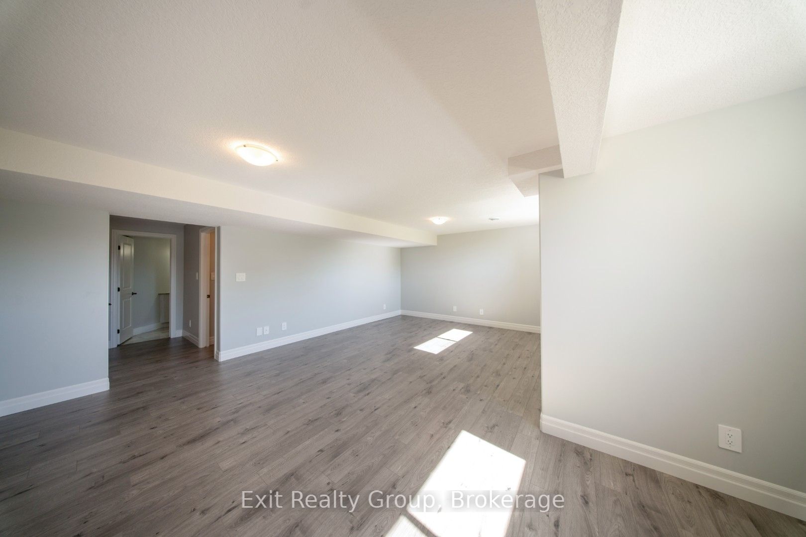 49 Lanark Drive Property Photo 29