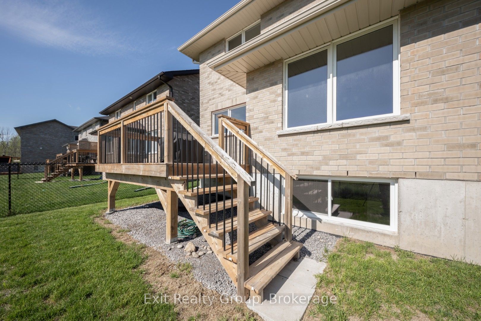 49 Lanark Drive Property Photo 33