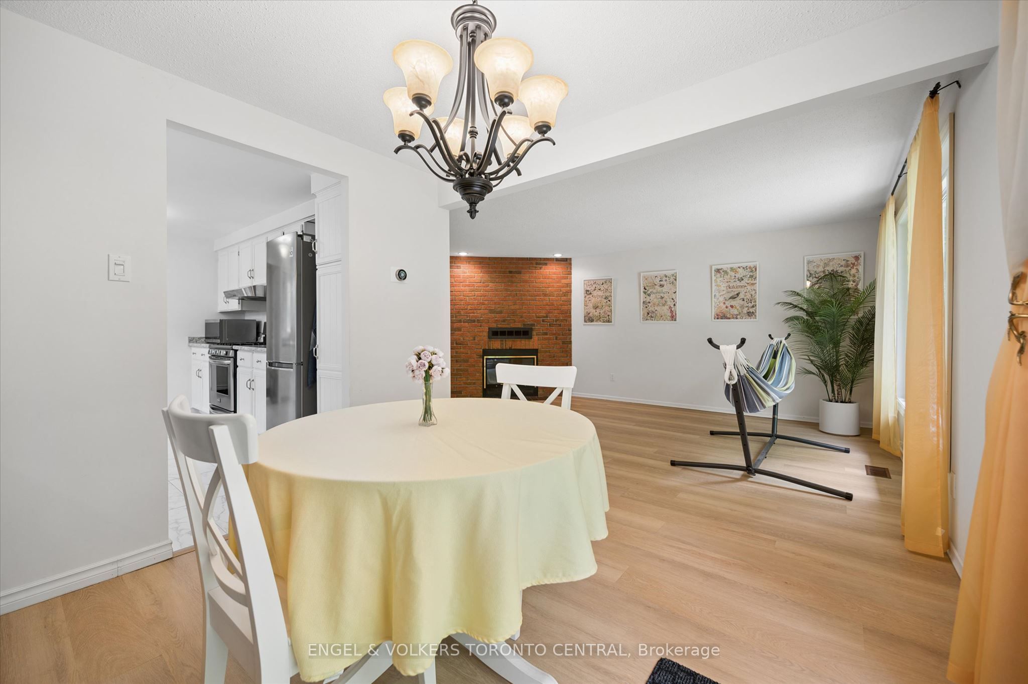 220 Kingswood Drive 7 Property Photo 17