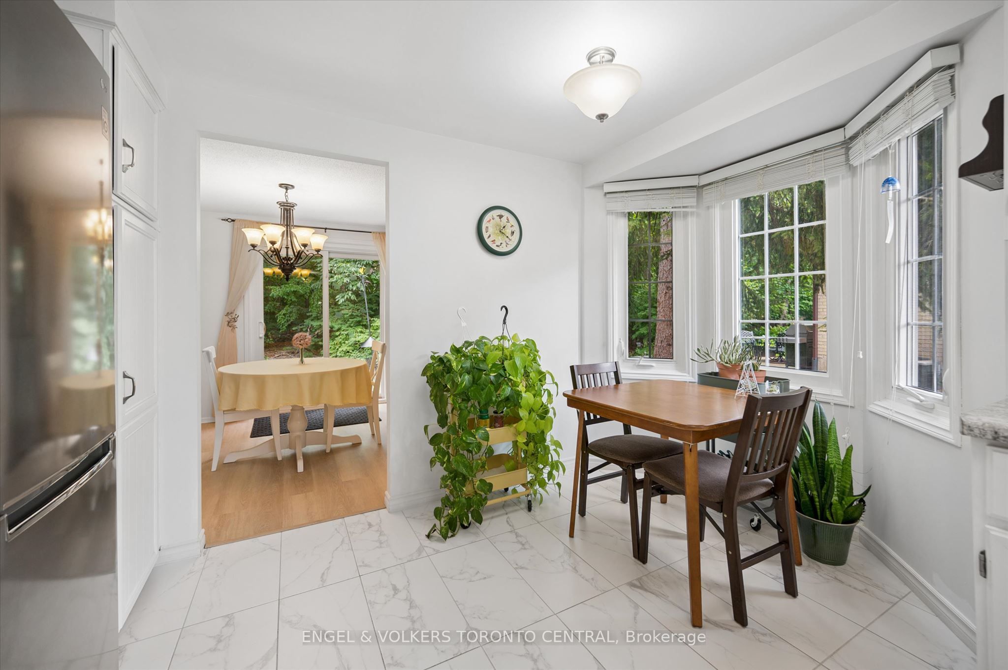 220 Kingswood Drive 7 Property Photo 18