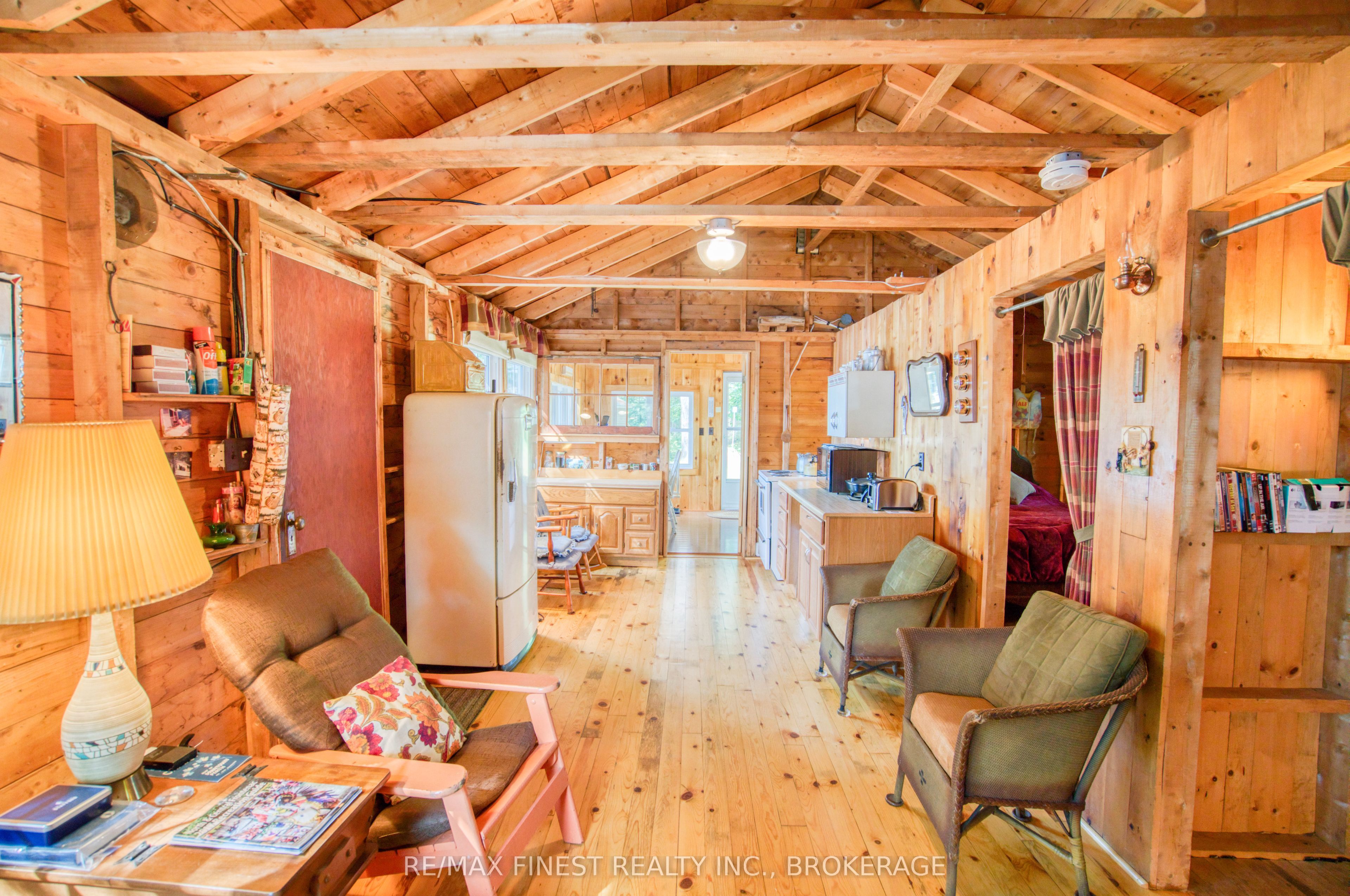 1041a Glass Lane Property Photo 15