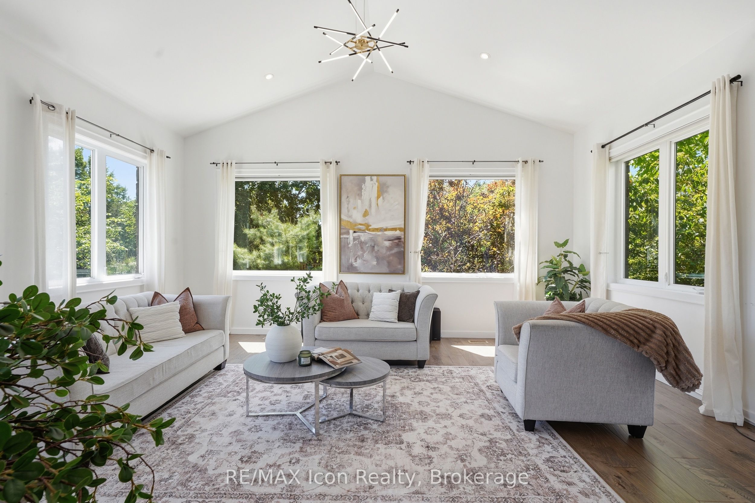 5779 Third Line Property Photo 5