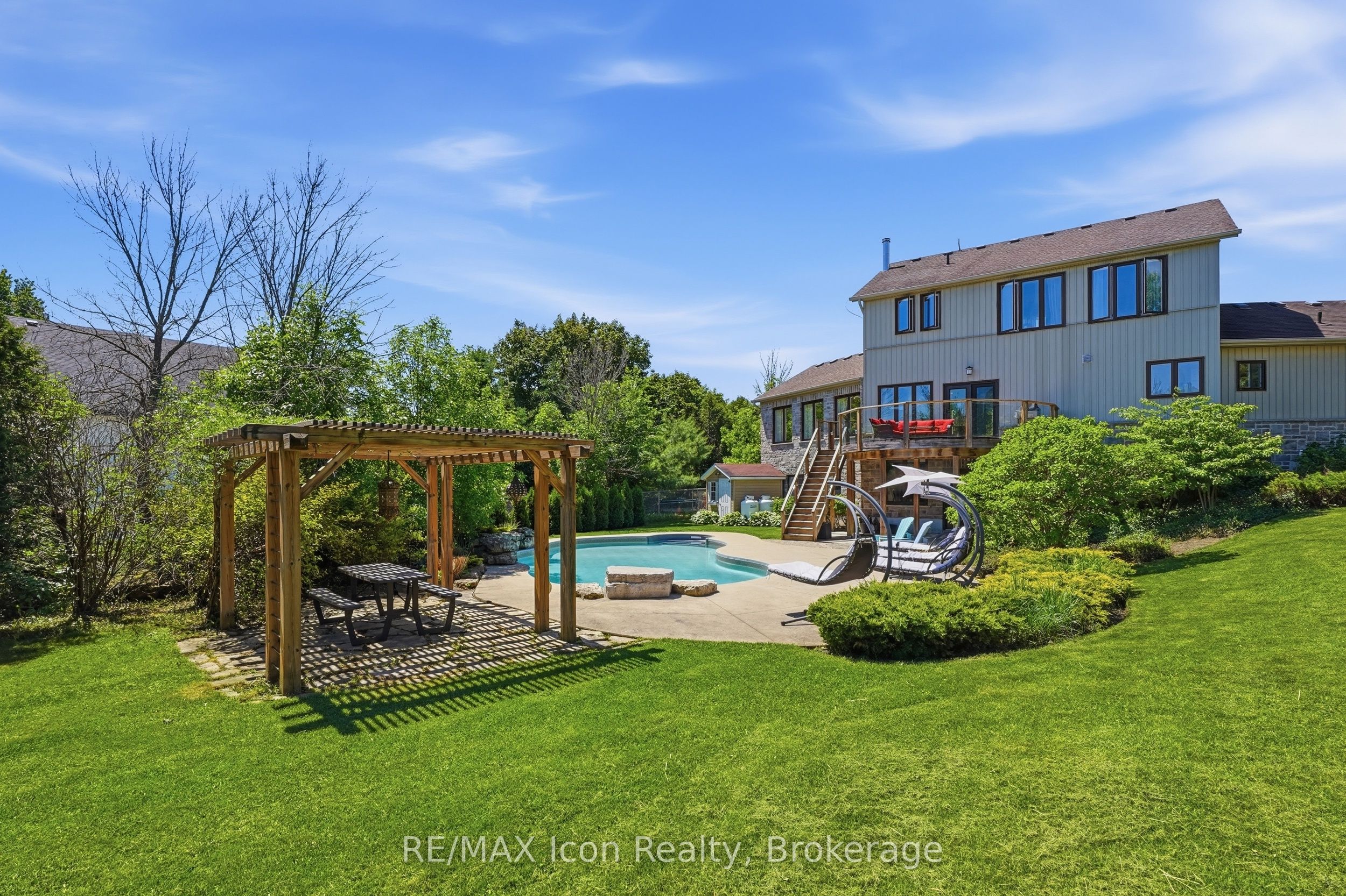 5779 Third Line Property Photo 11