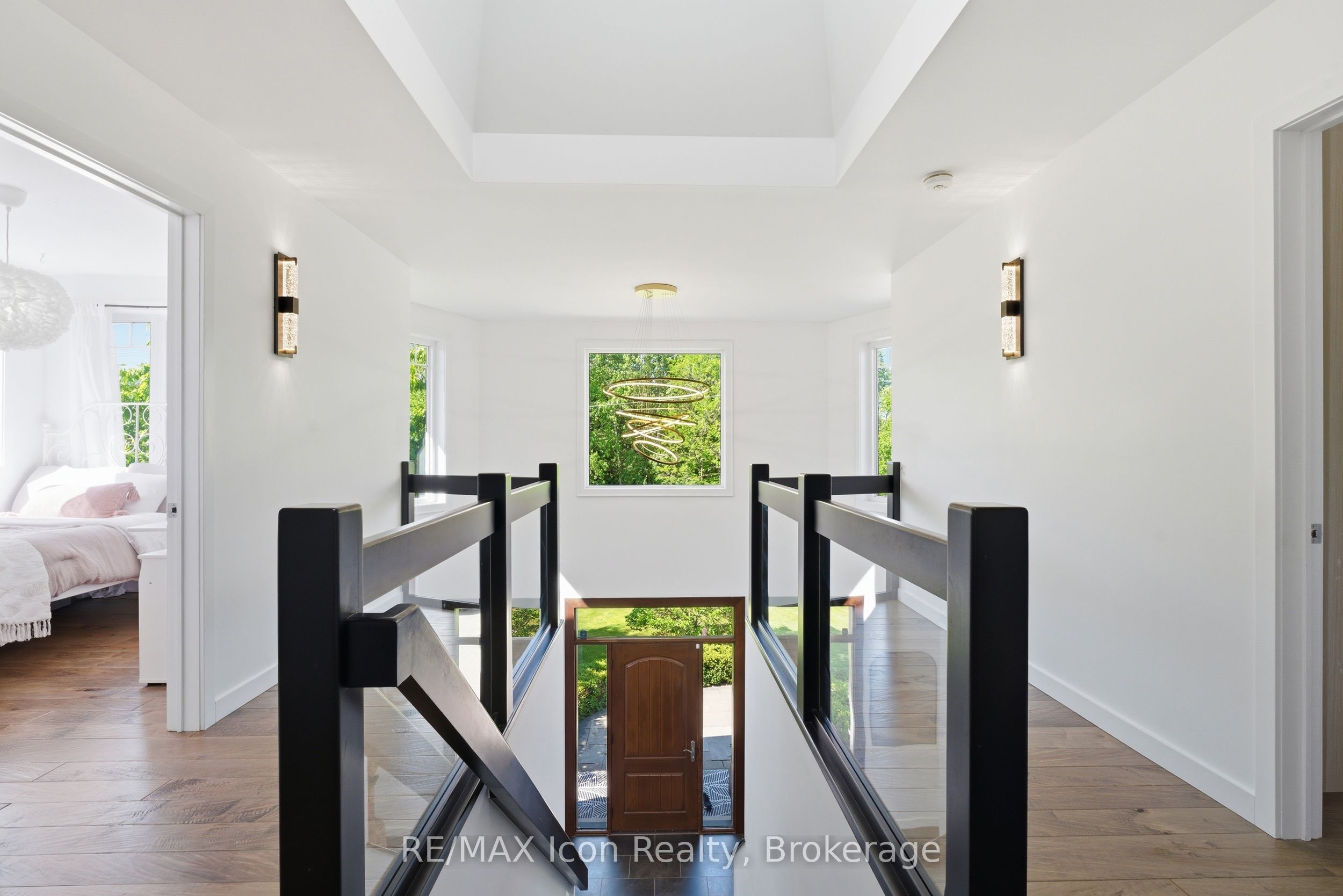 5779 Third Line Property Photo 12