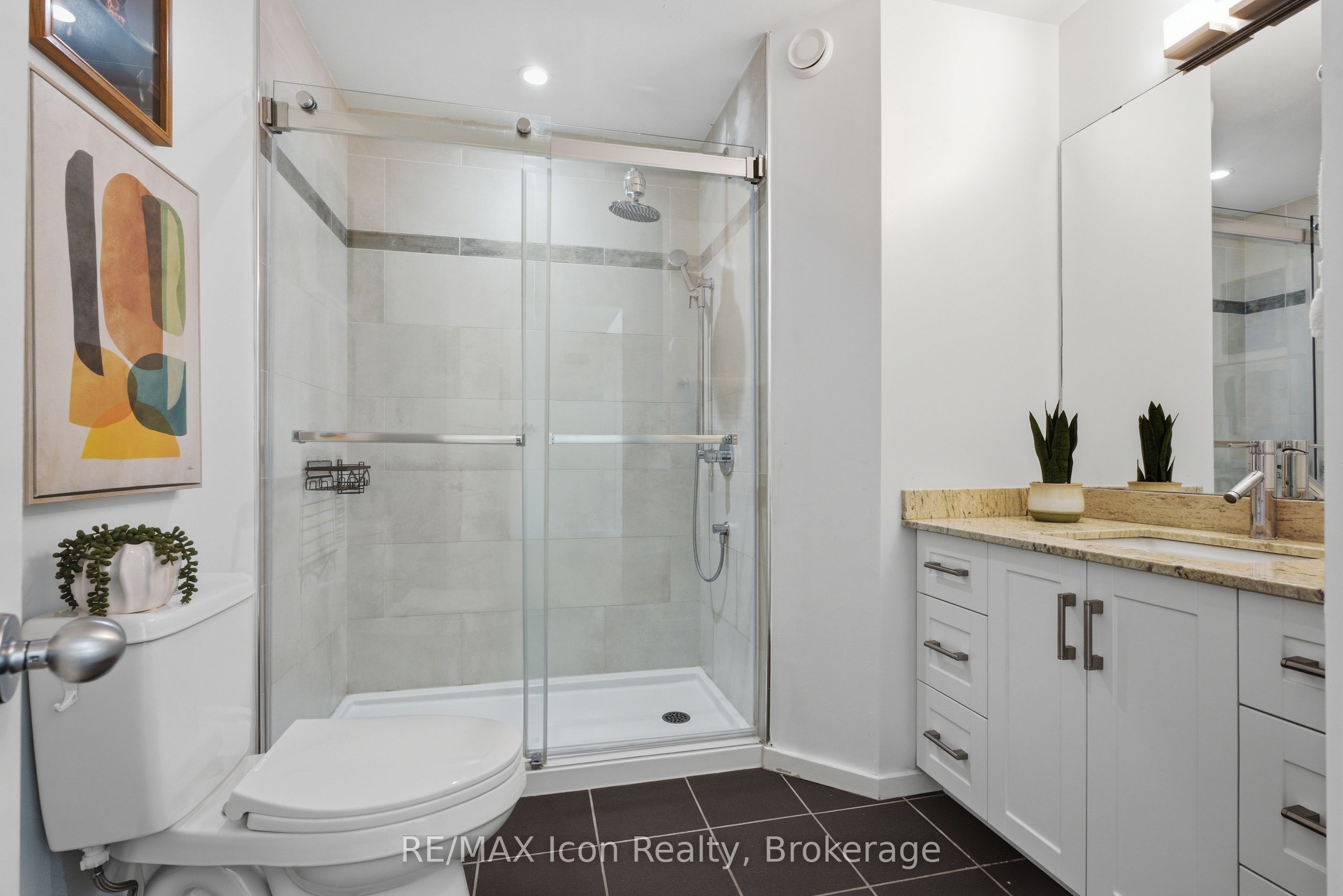5779 Third Line Property Photo 16