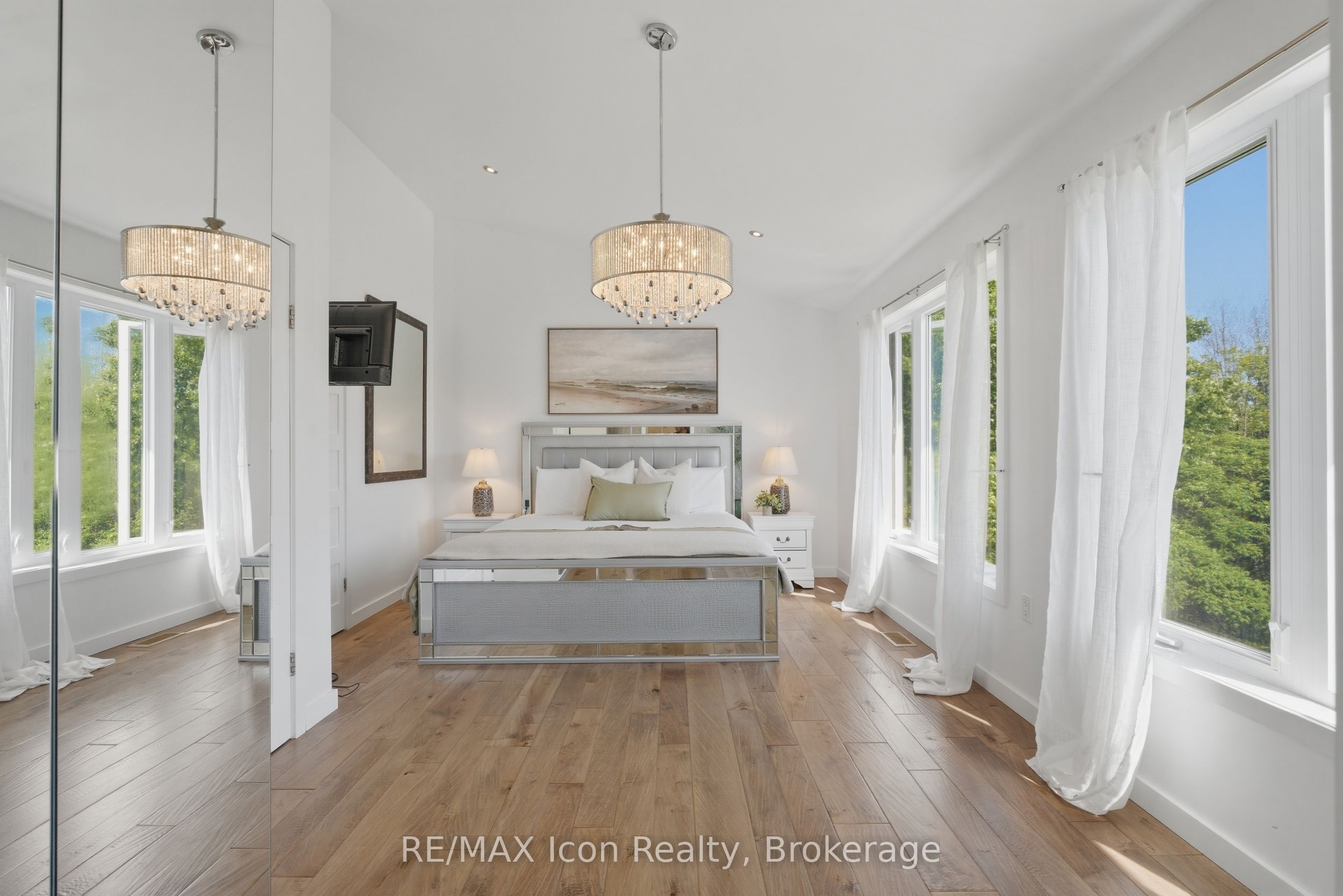 5779 Third Line Property Photo 18