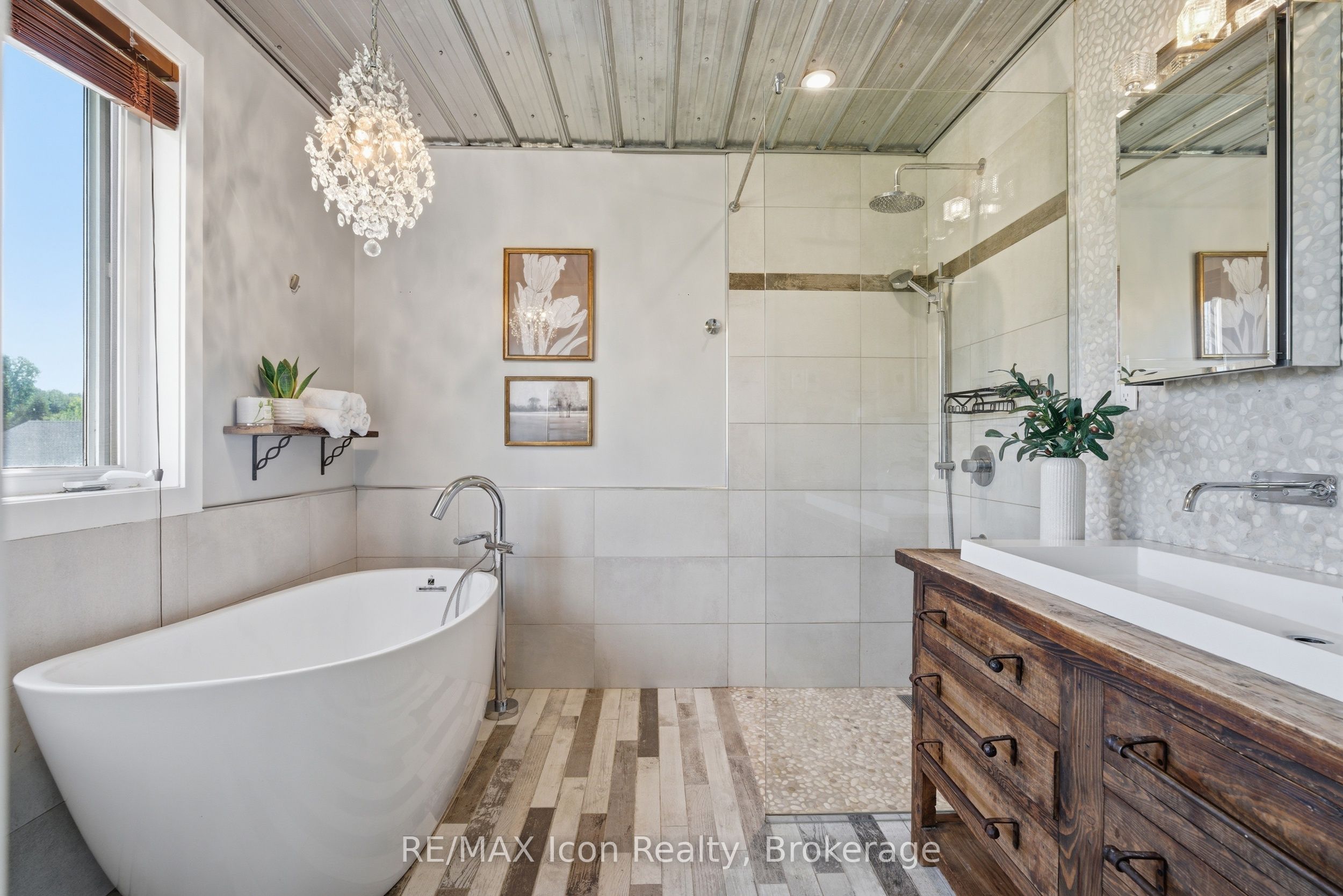 5779 Third Line Property Photo 19
