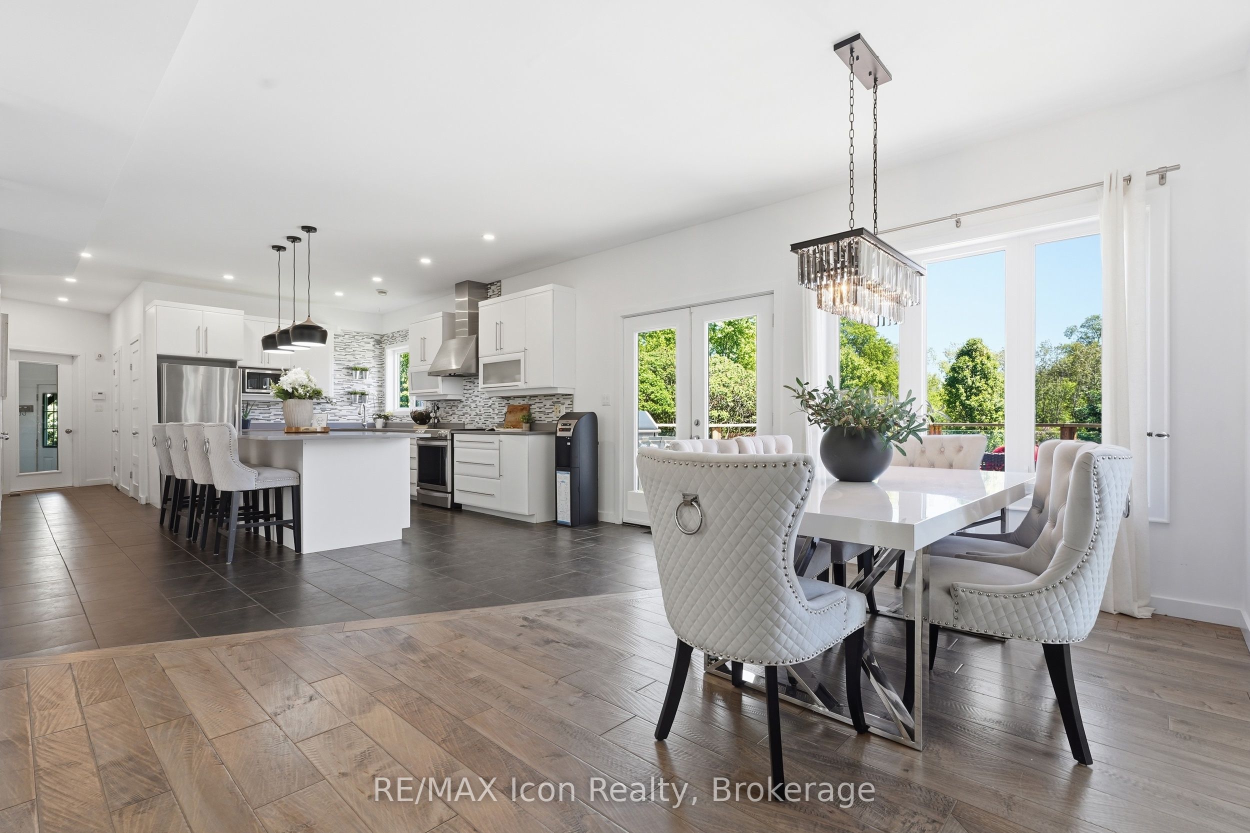 5779 Third Line Property Photo 23