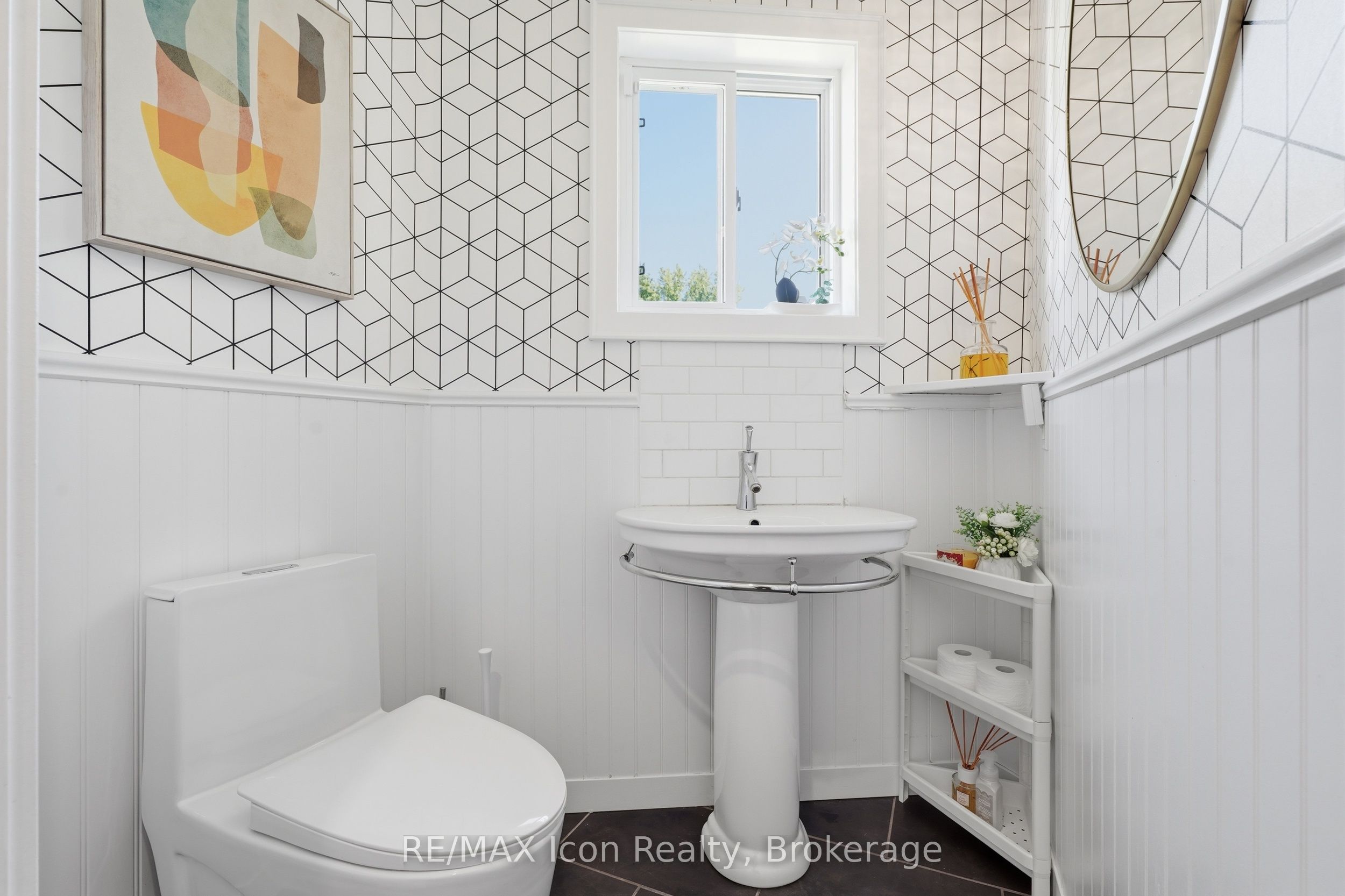 5779 Third Line Property Photo 24