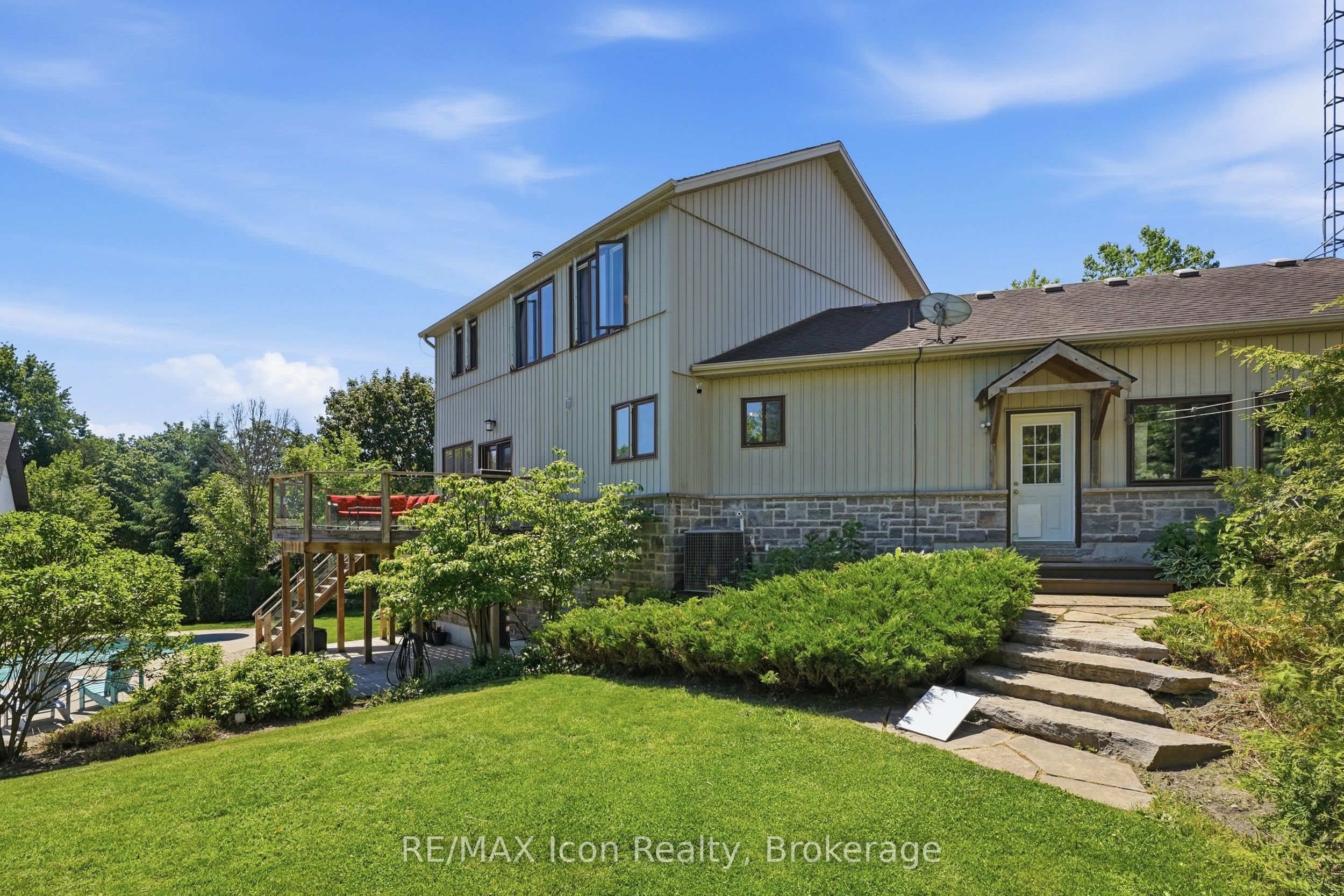 5779 Third Line Property Photo 37