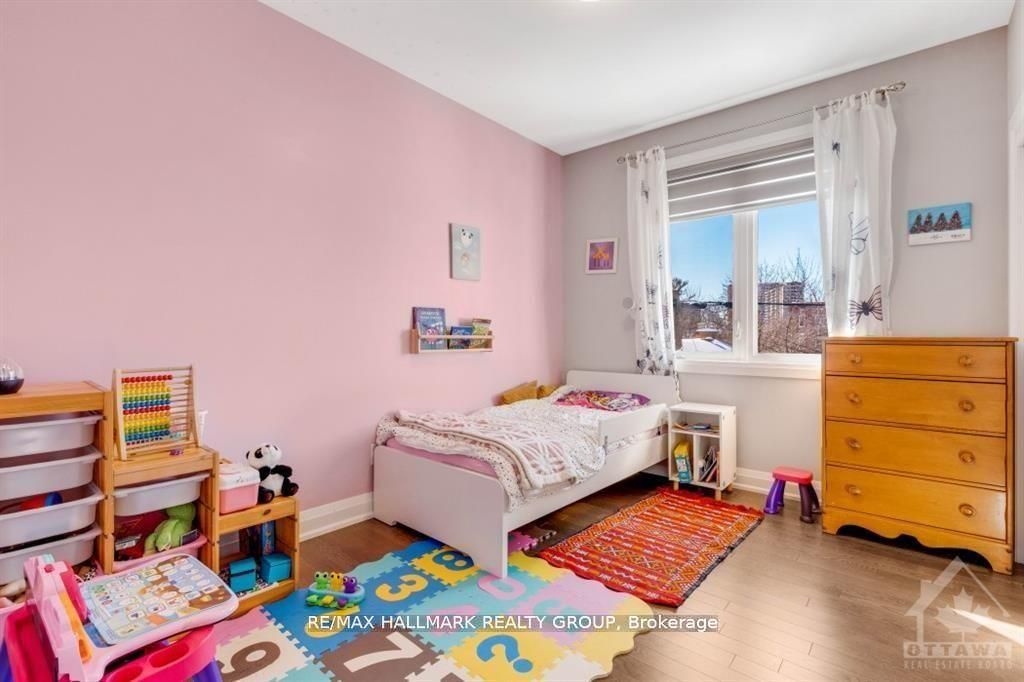 250 Richardson Avenue Property Photo 25