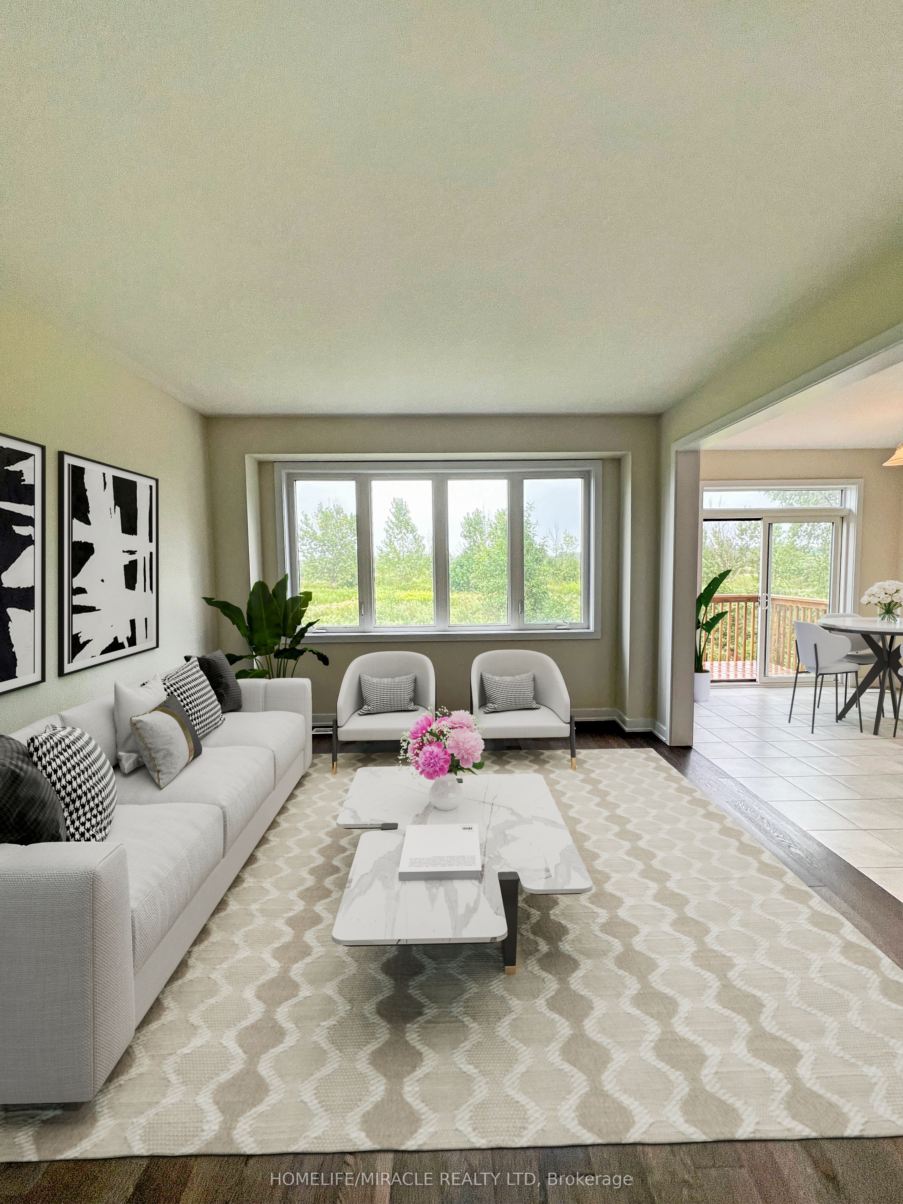 66 Aviron Crescent Property Photo 8