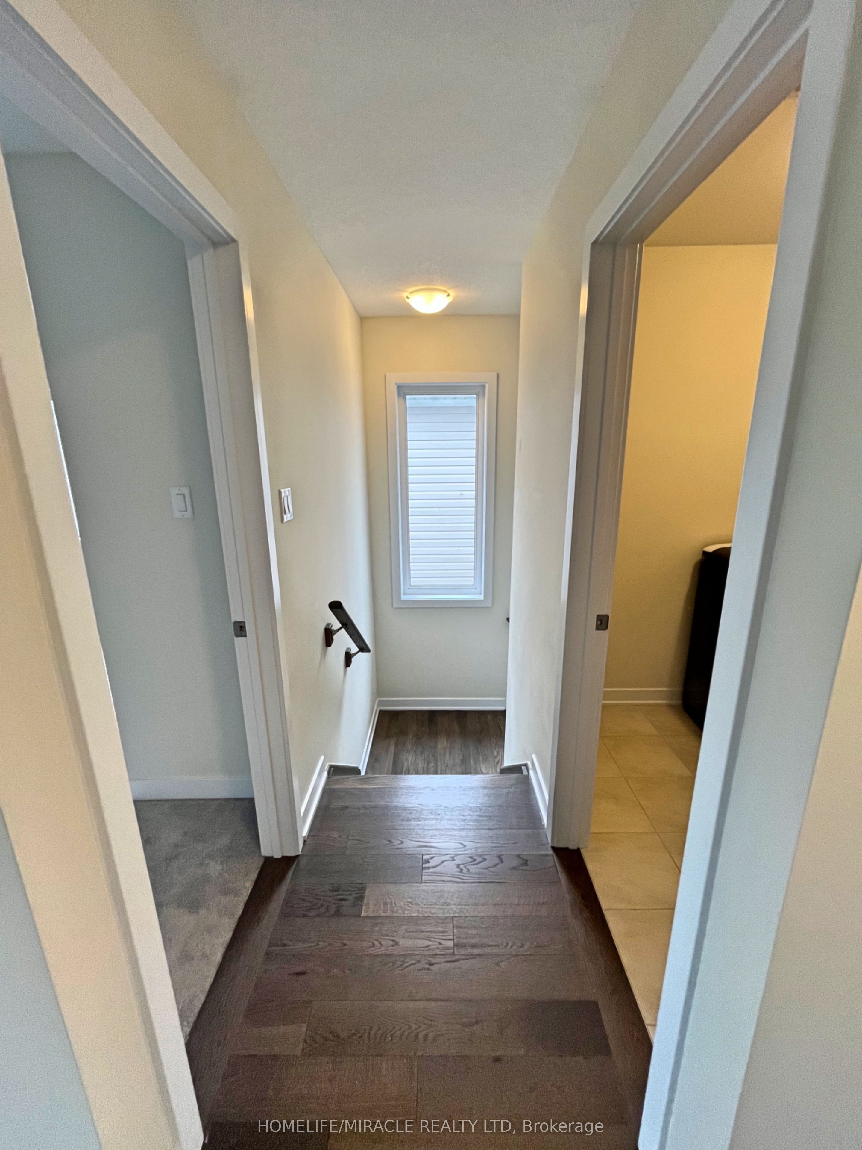 66 Aviron Crescent Property Photo 14
