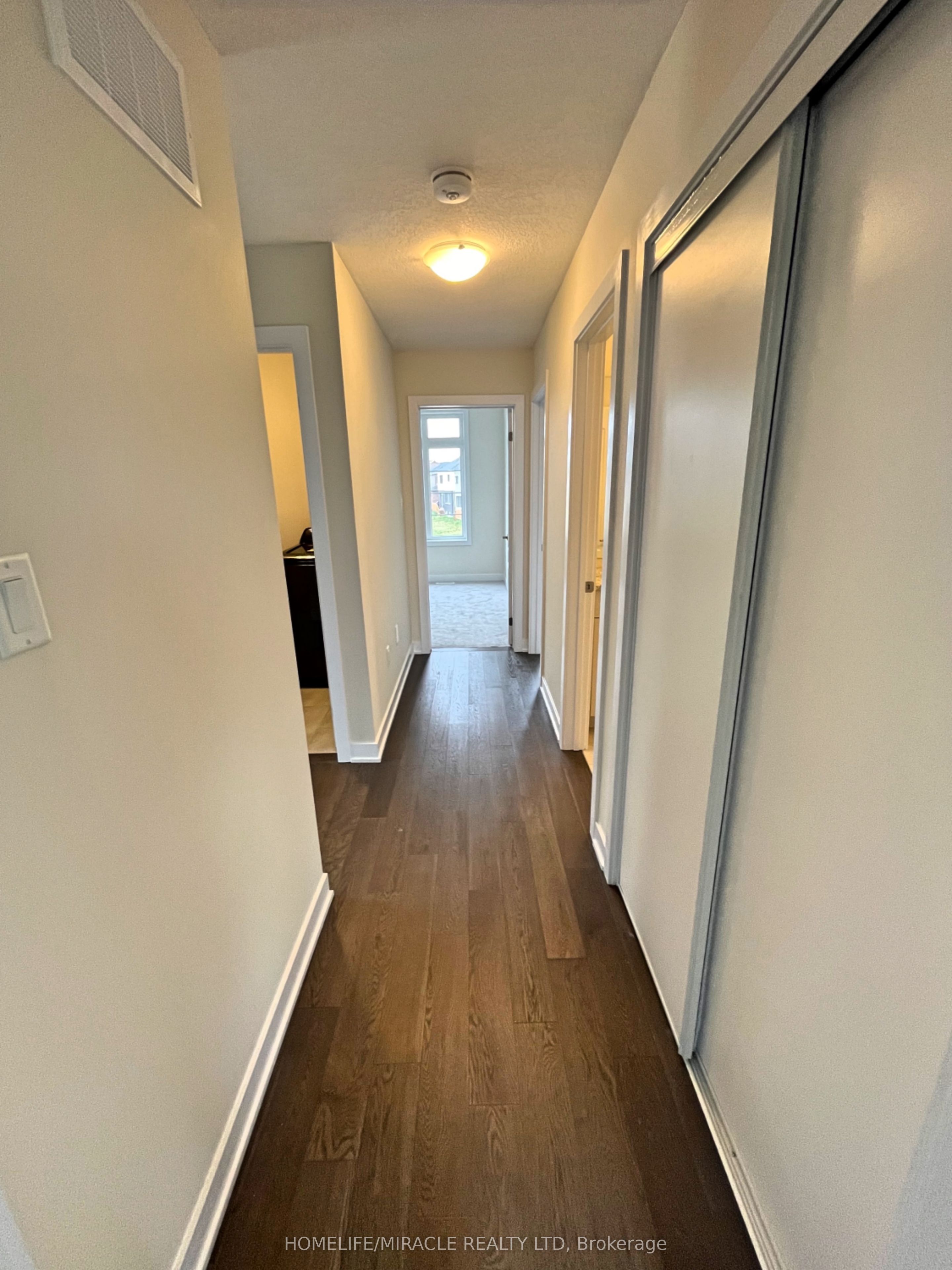 66 Aviron Crescent Property Photo 19