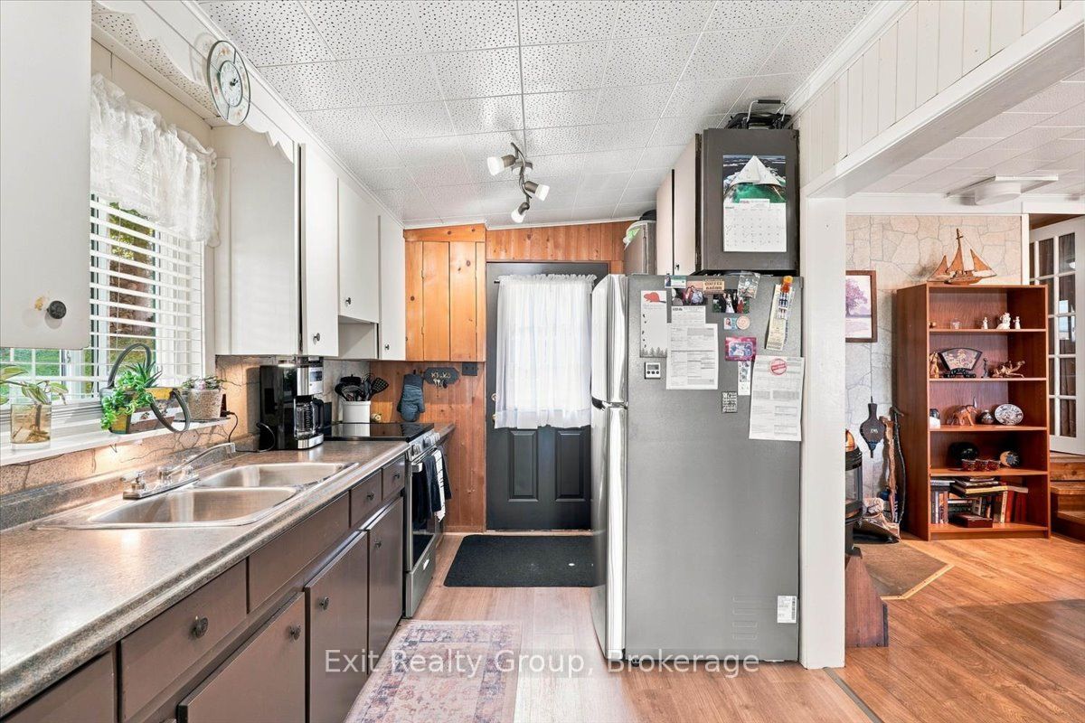 82 Canal Road Property Photo 3