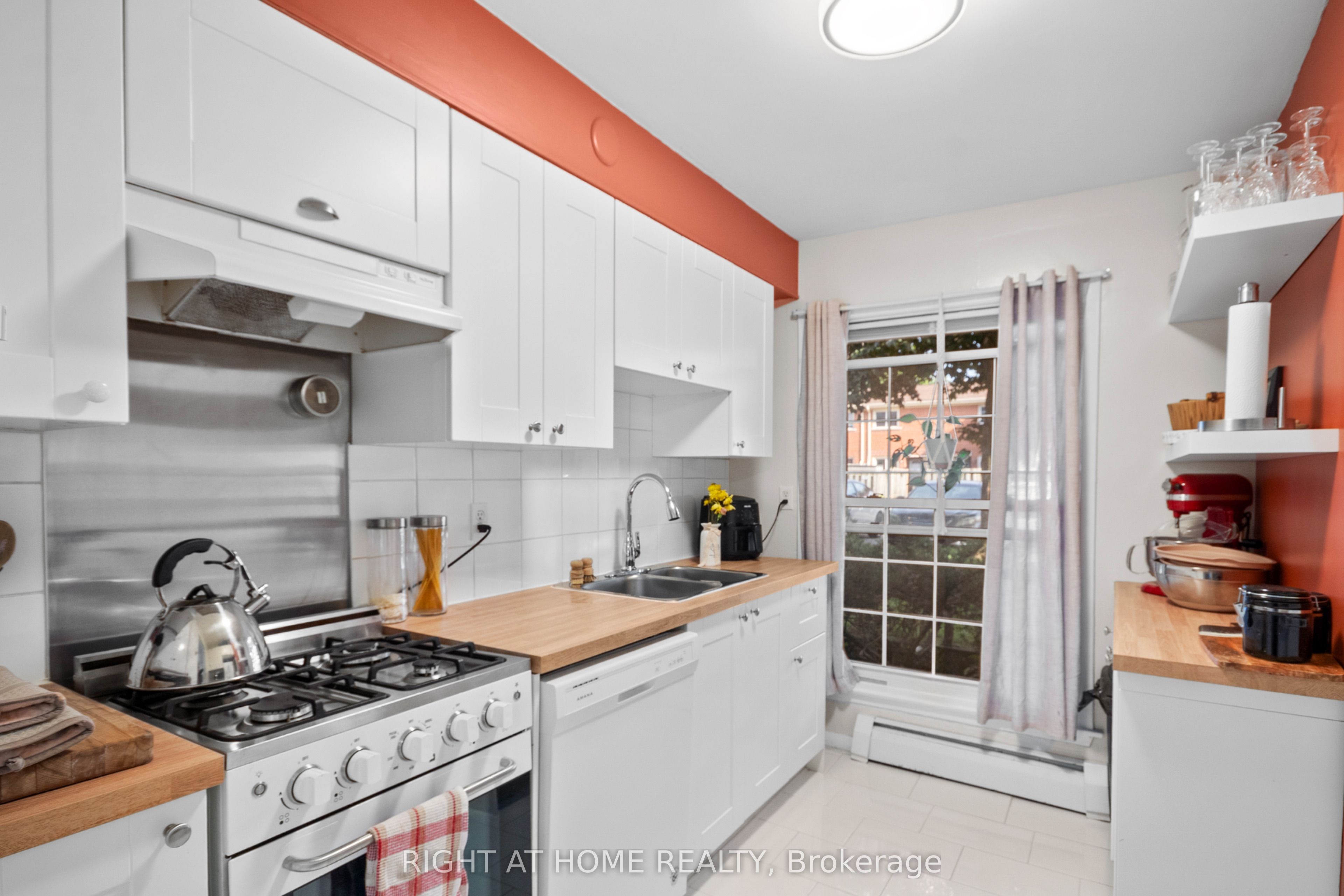 5 Arbour Glen Crescent Property Photo 3