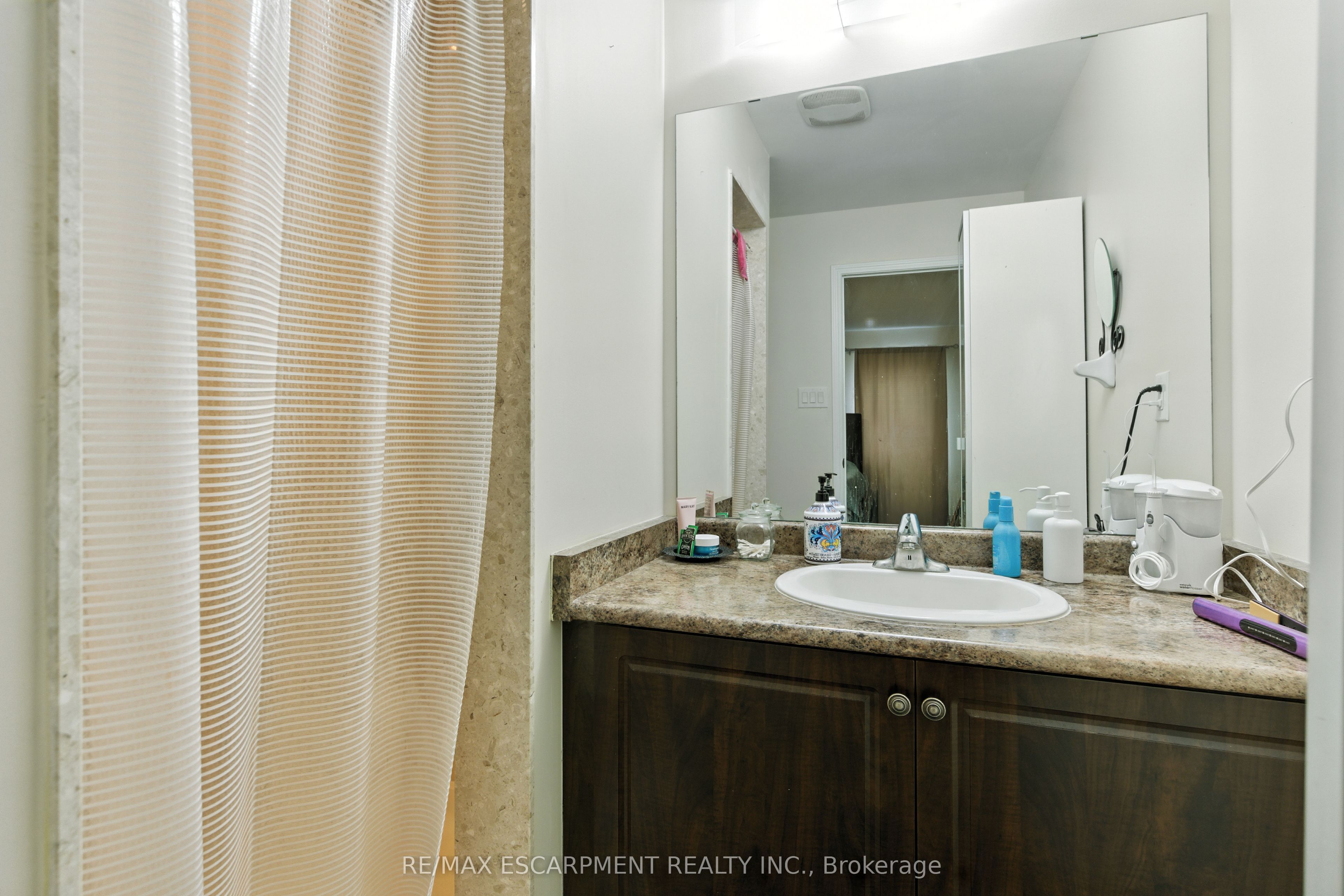 245 Powell Road Property Photo 11
