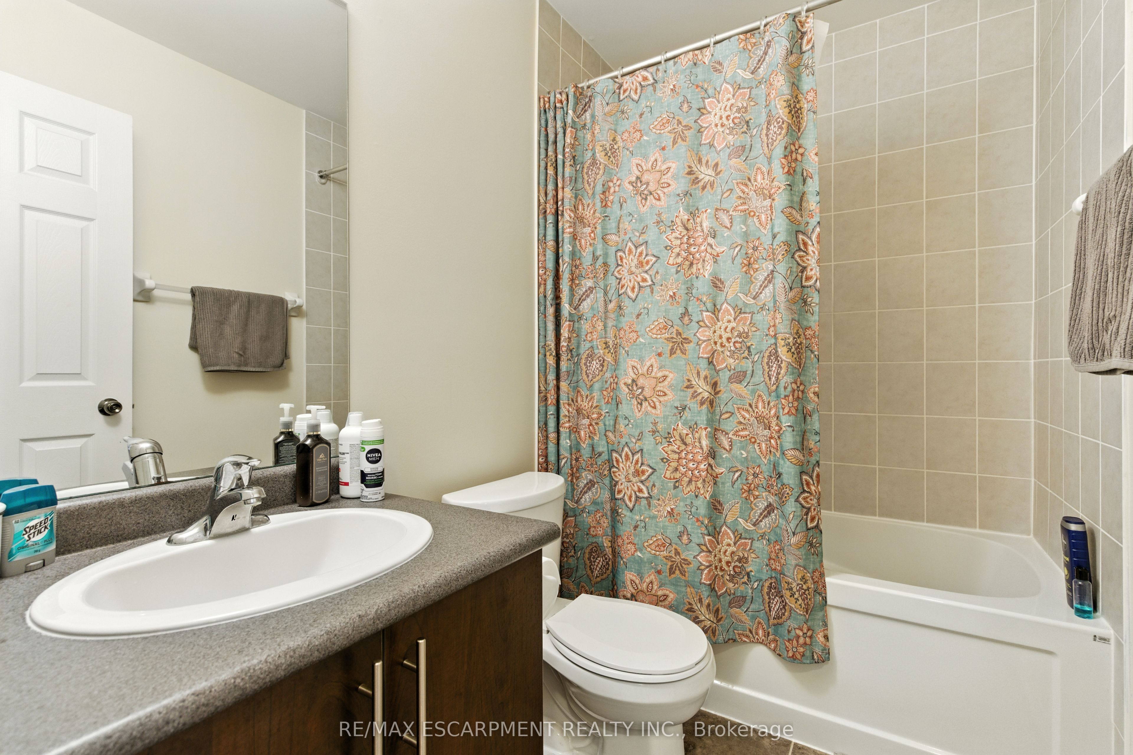245 Powell Road Property Photo 12