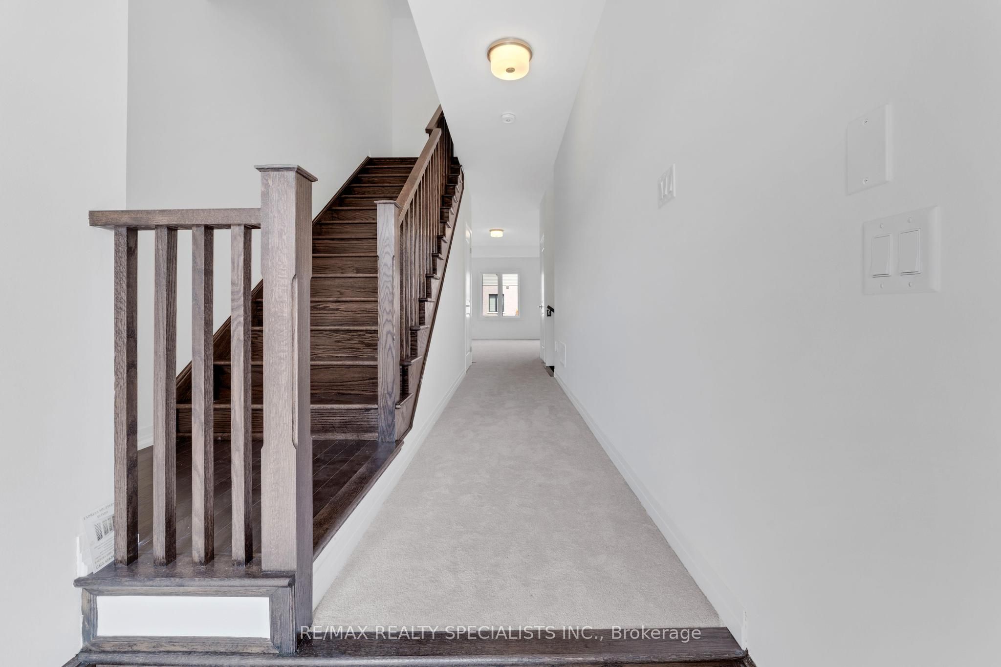 14 Dennis Street Property Photo 6