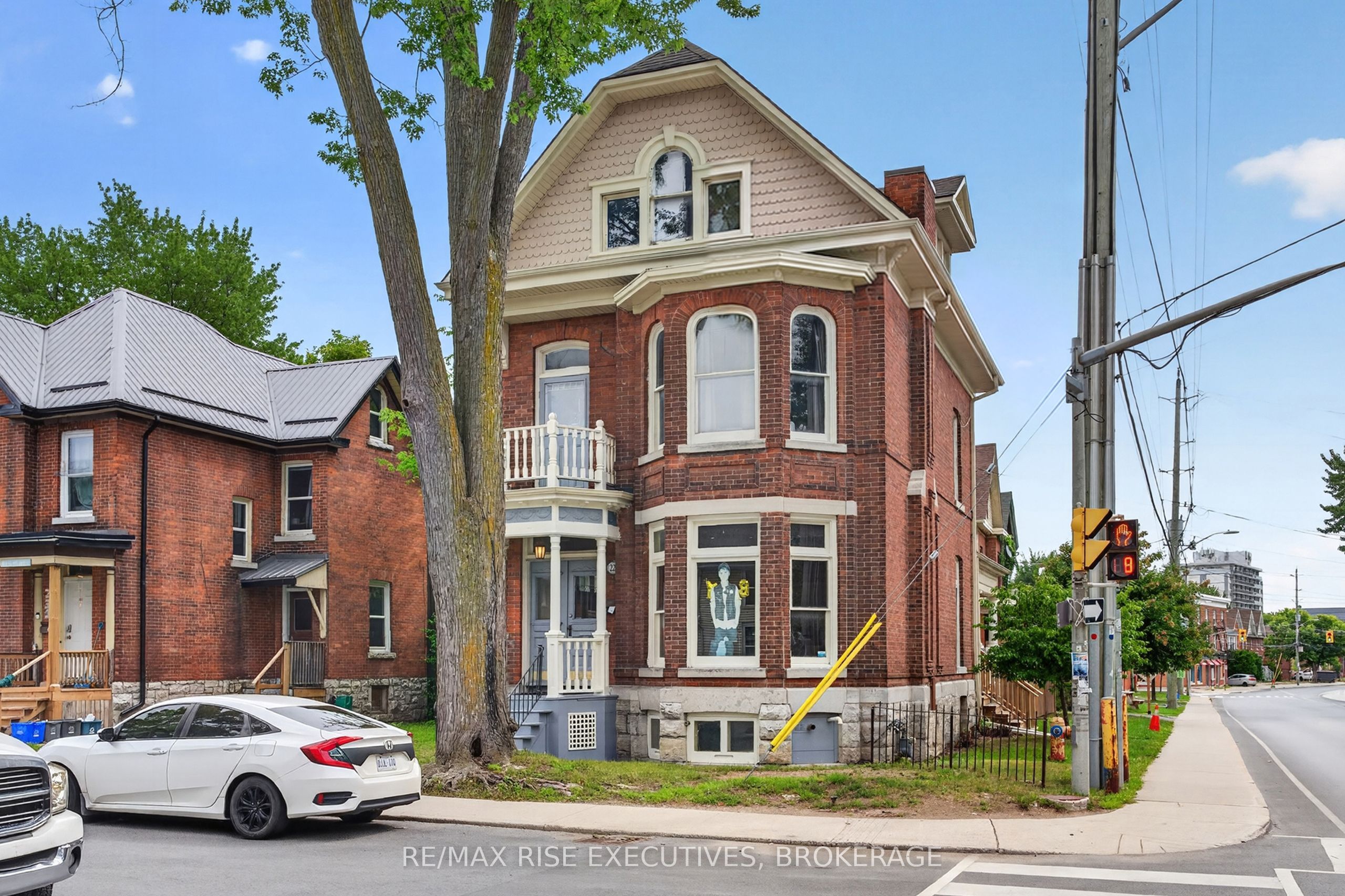 229 Alfred Street Property Photo 1