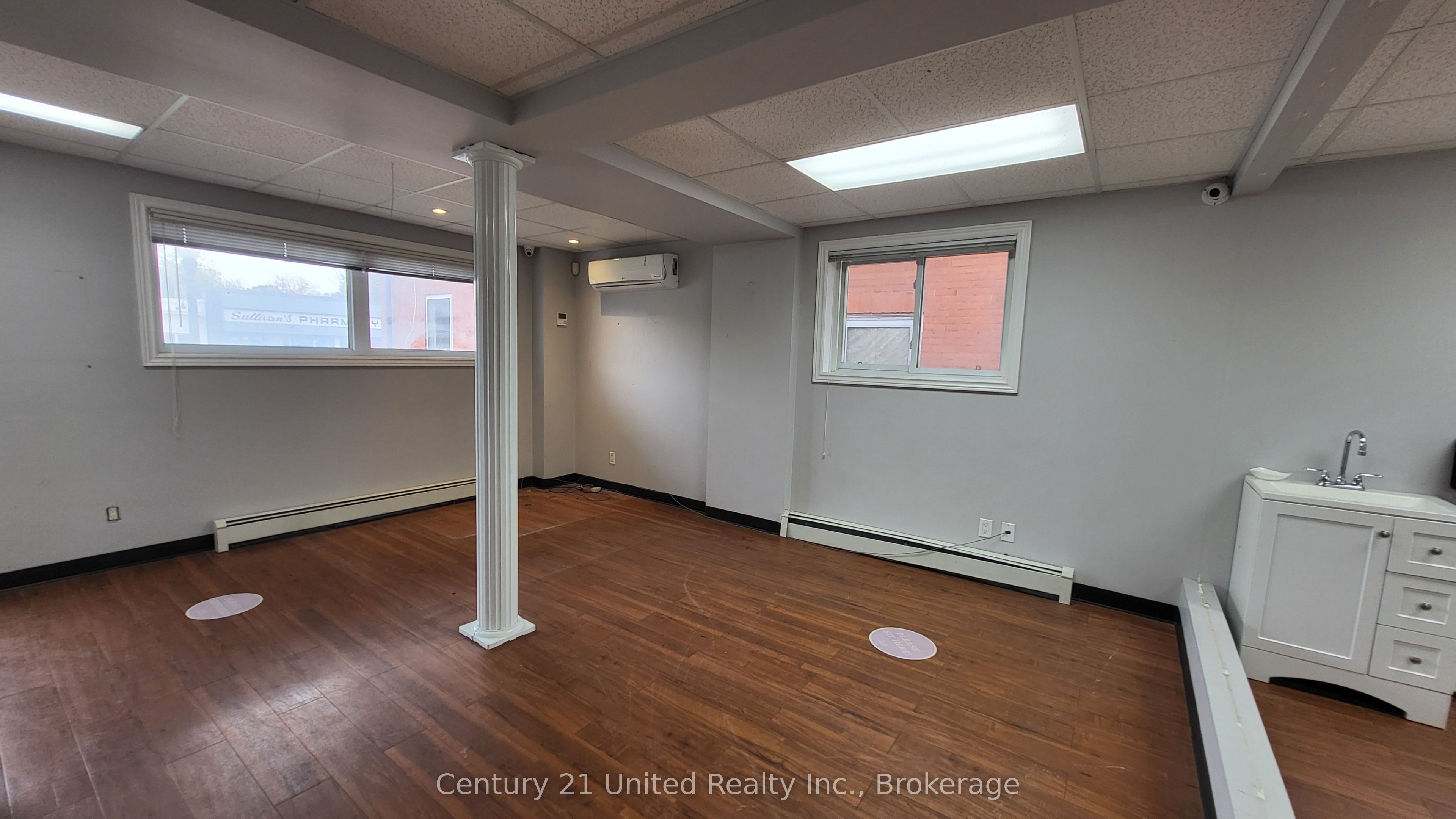 80 Hunter Street E Property Photo 5