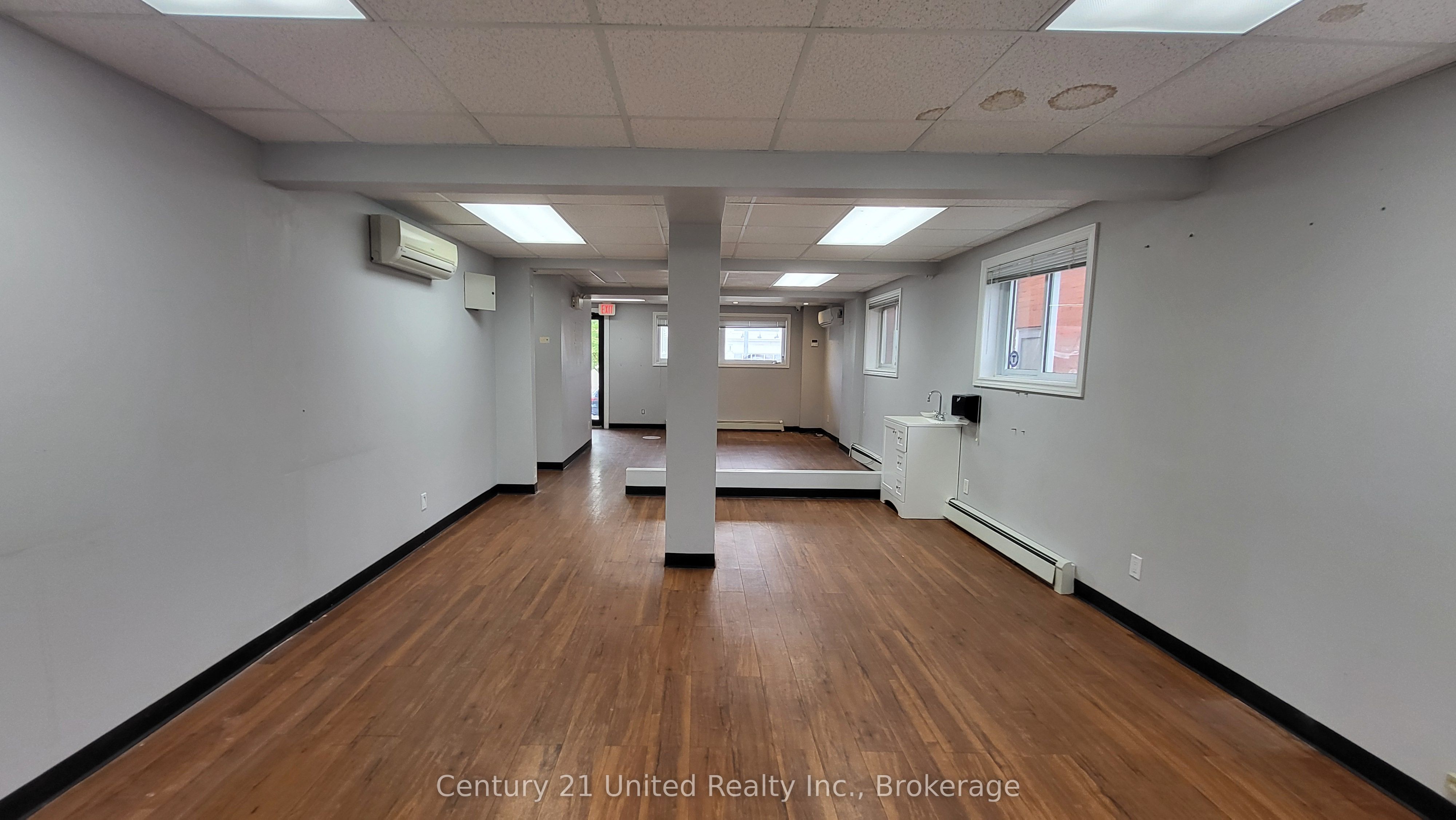 80 Hunter Street E Property Photo 6