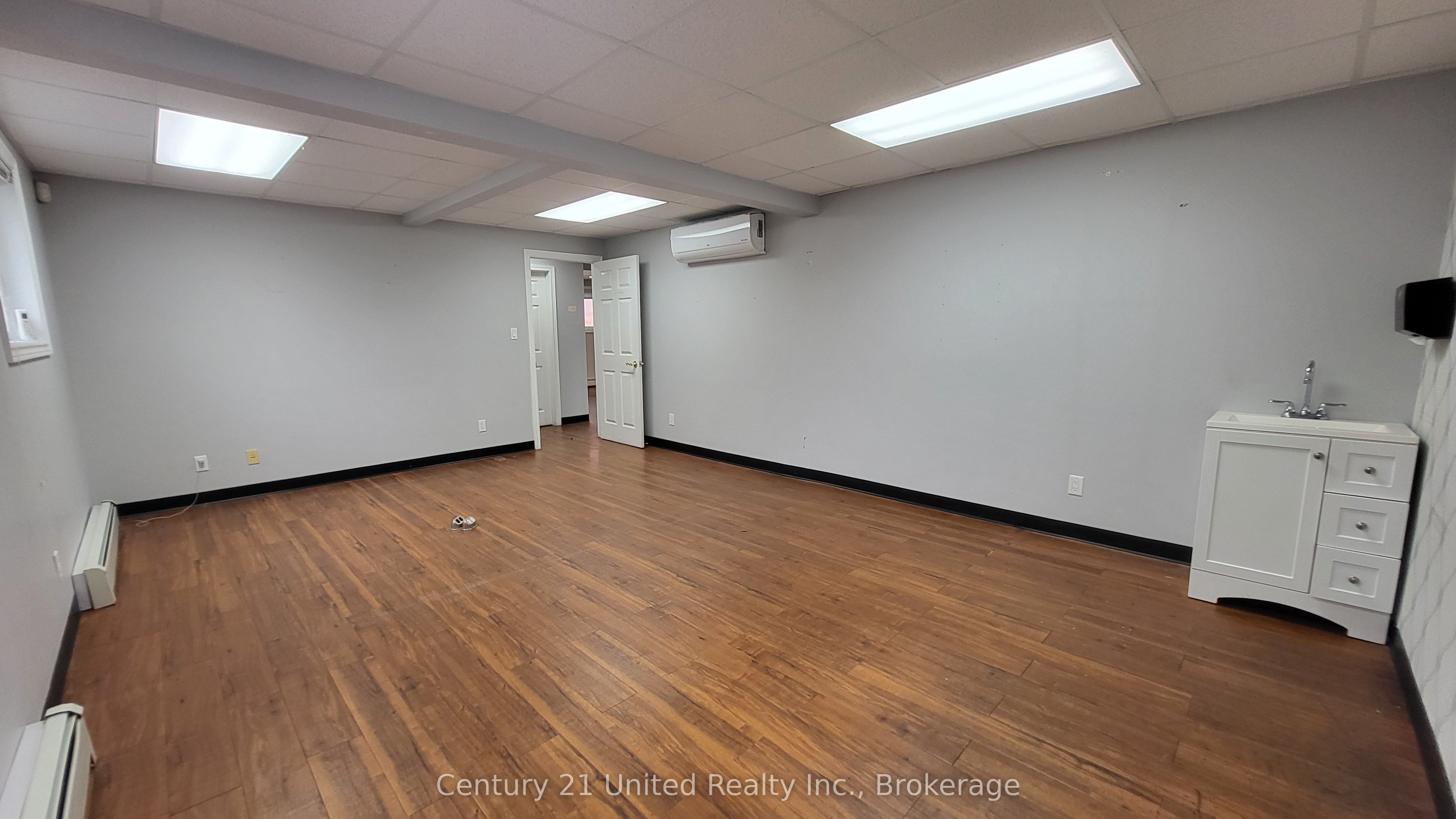 80 Hunter Street E Property Photo 7