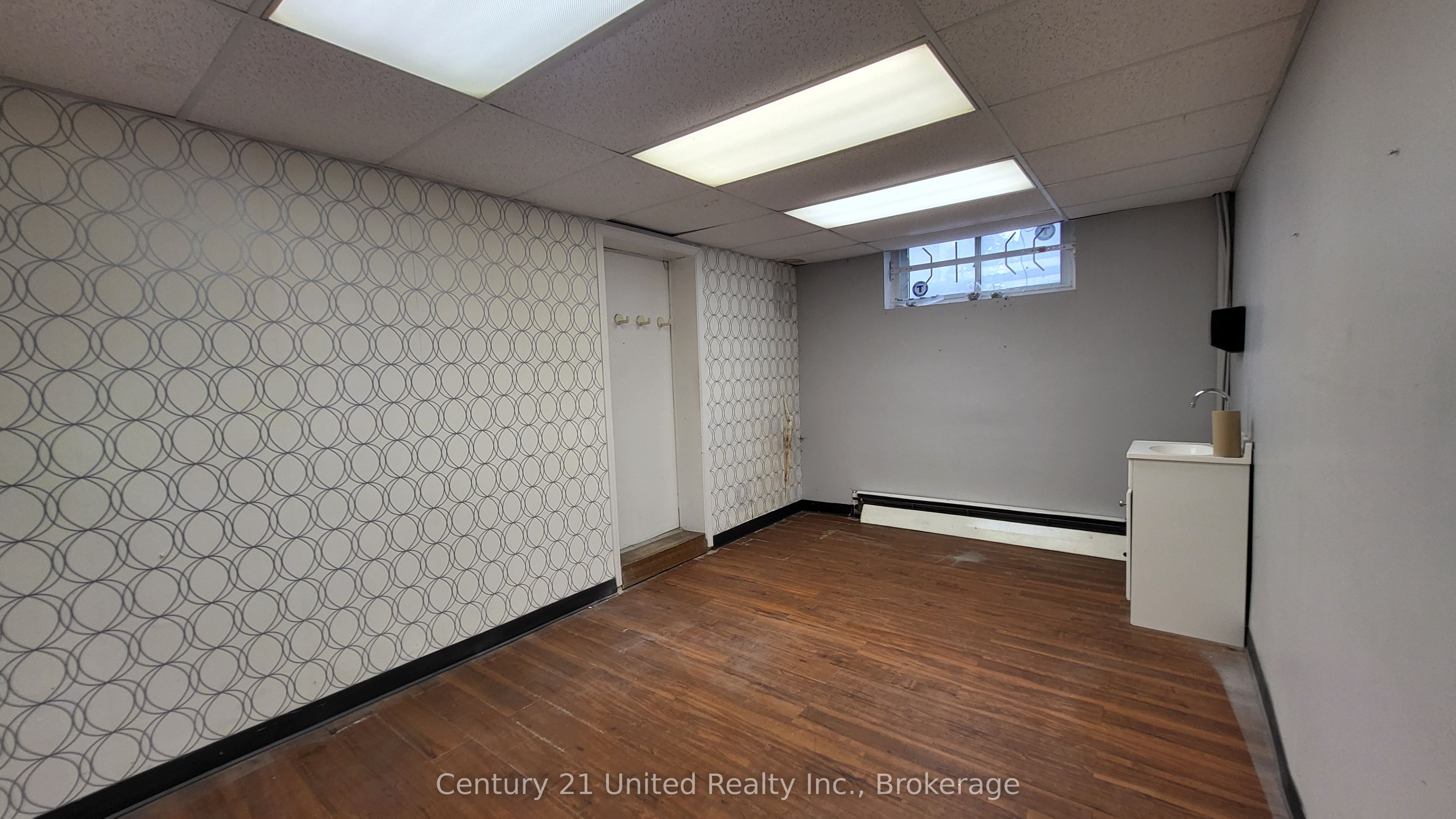 80 Hunter Street E Property Photo 15