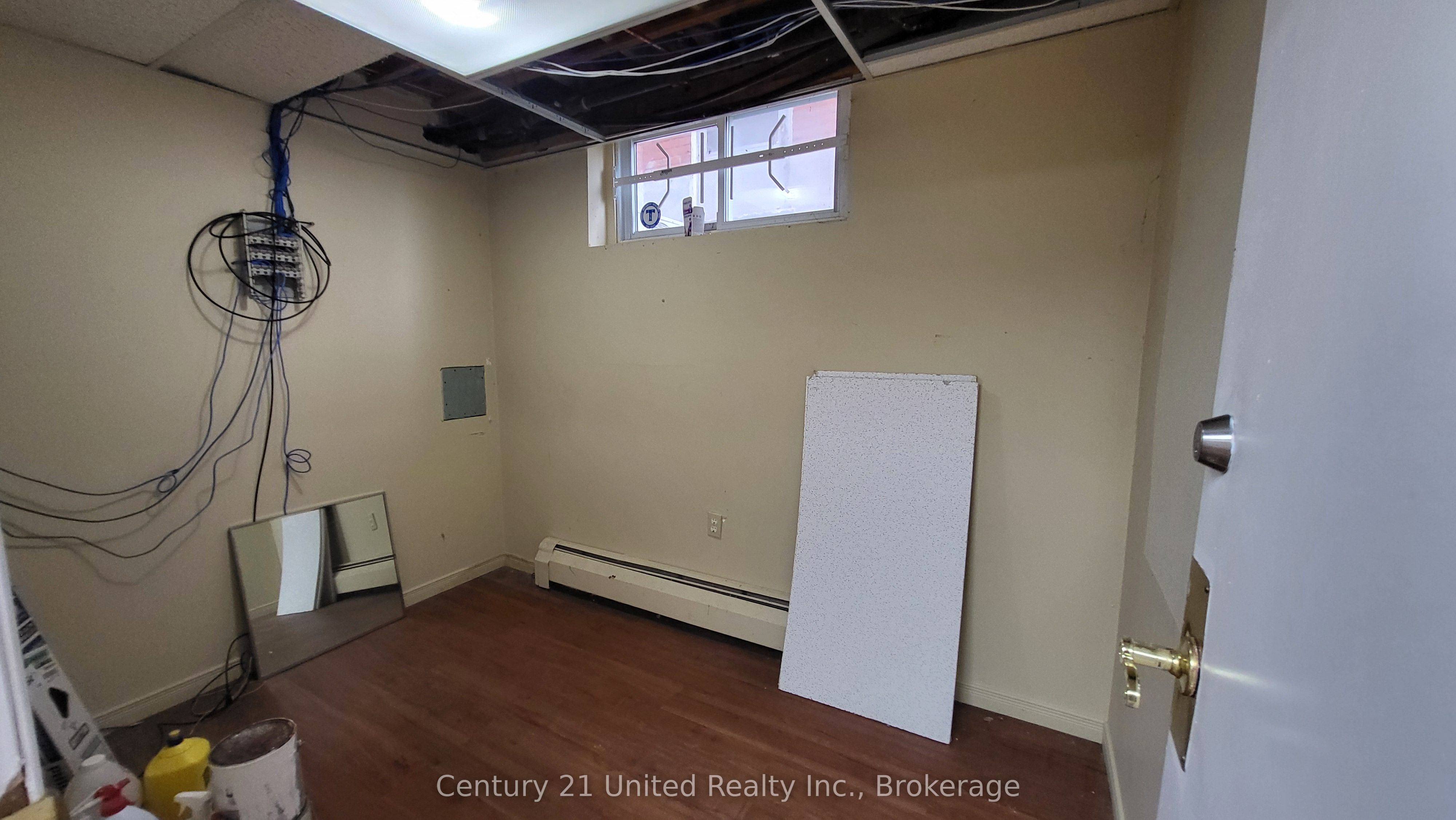 80 Hunter Street E Property Photo 20