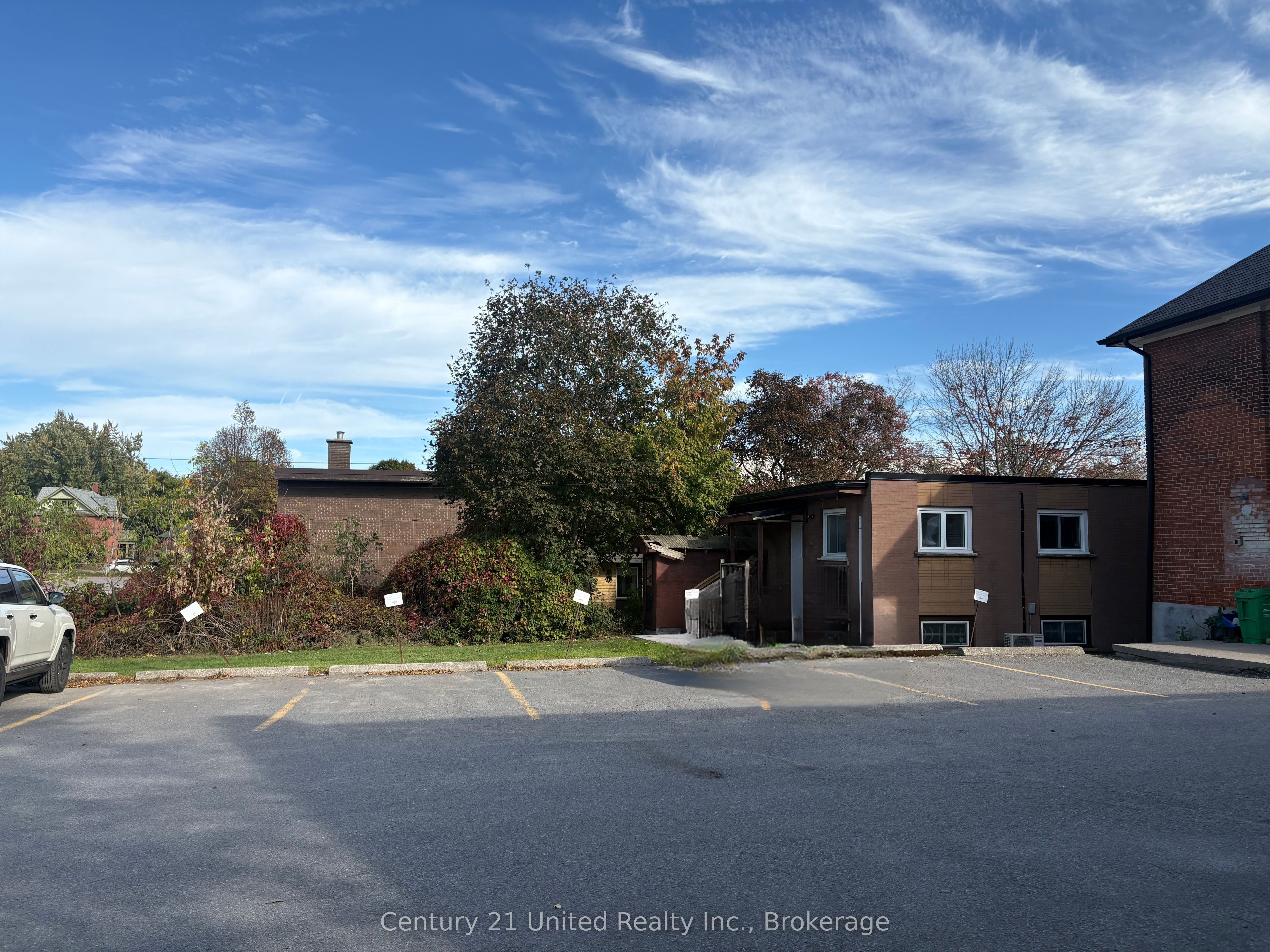 80 Hunter Street E Property Photo 23