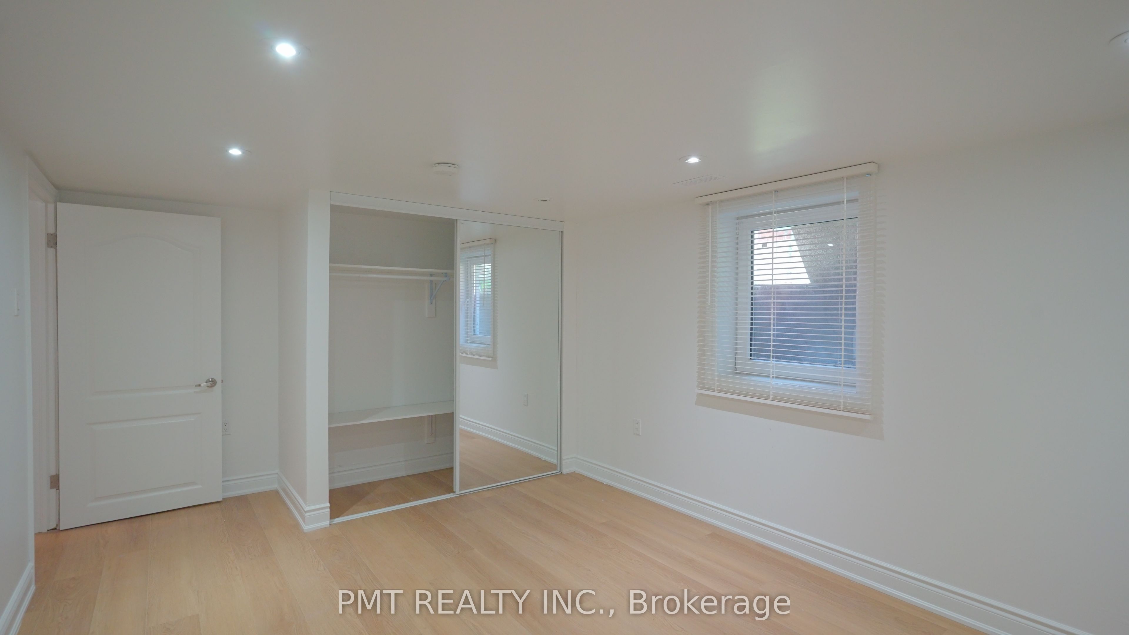 143 Elgin Crescent Property Photo 13