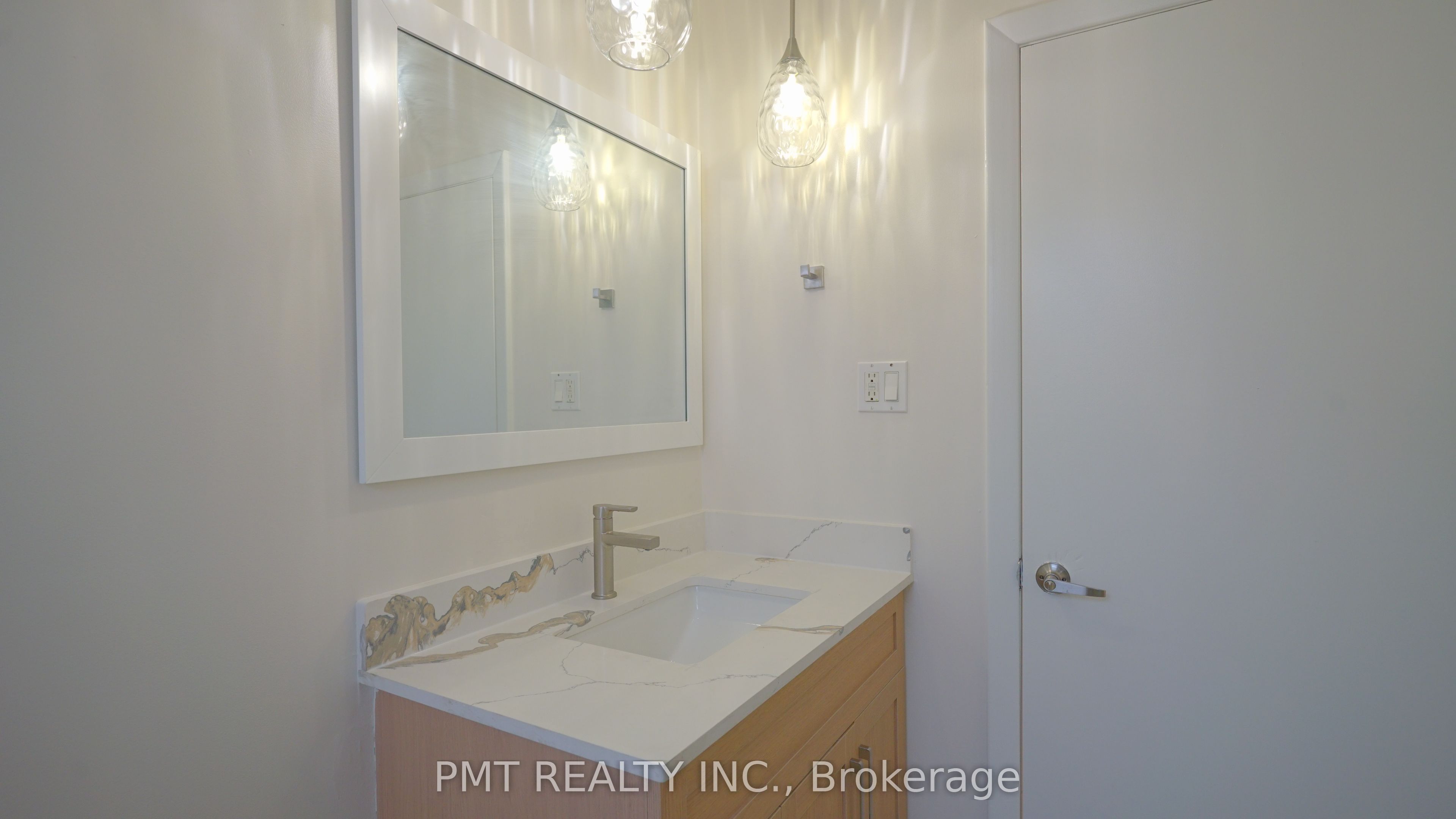 143 Elgin Crescent Property Photo 21