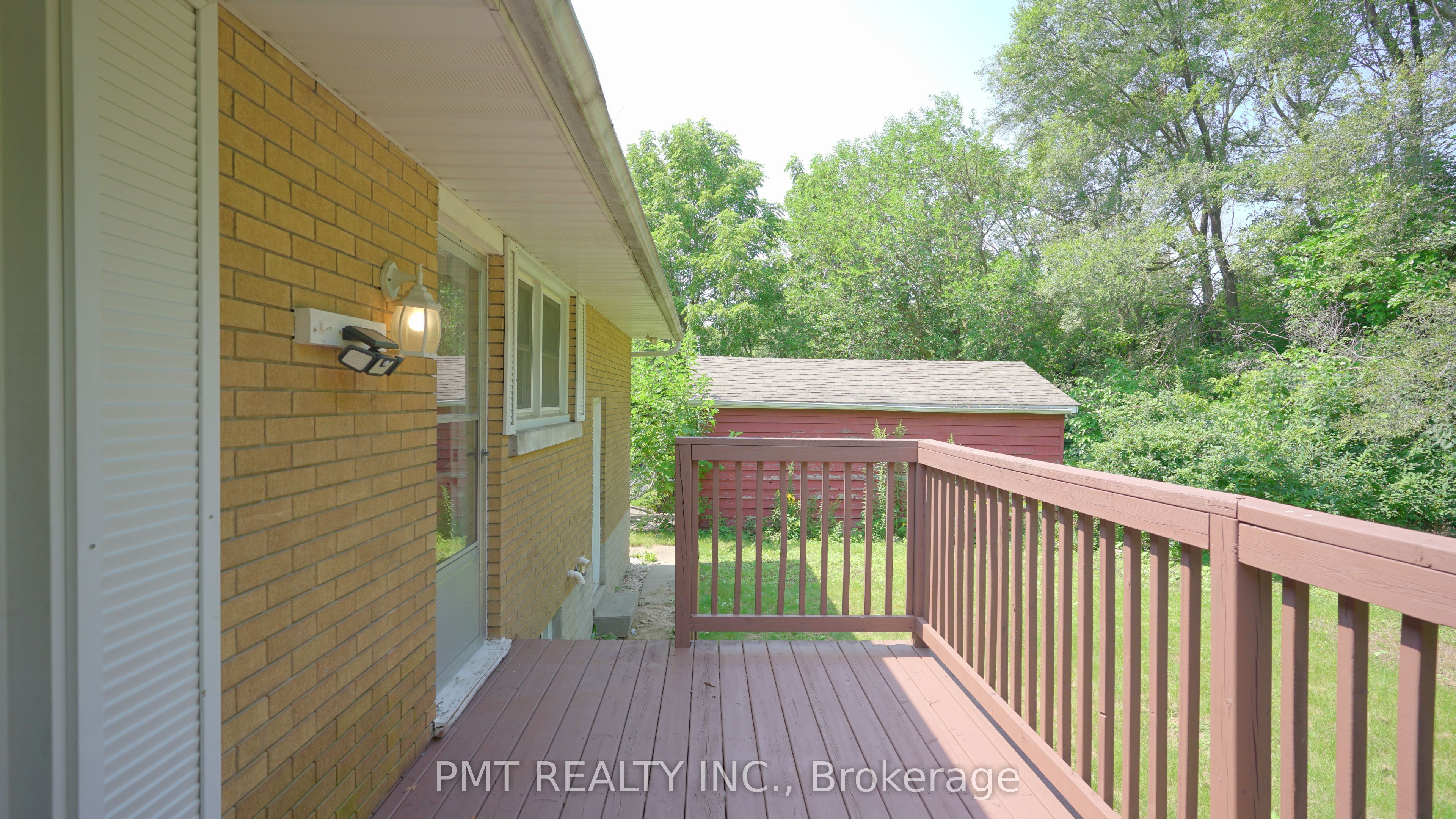 143 Elgin Crescent Property Photo 25