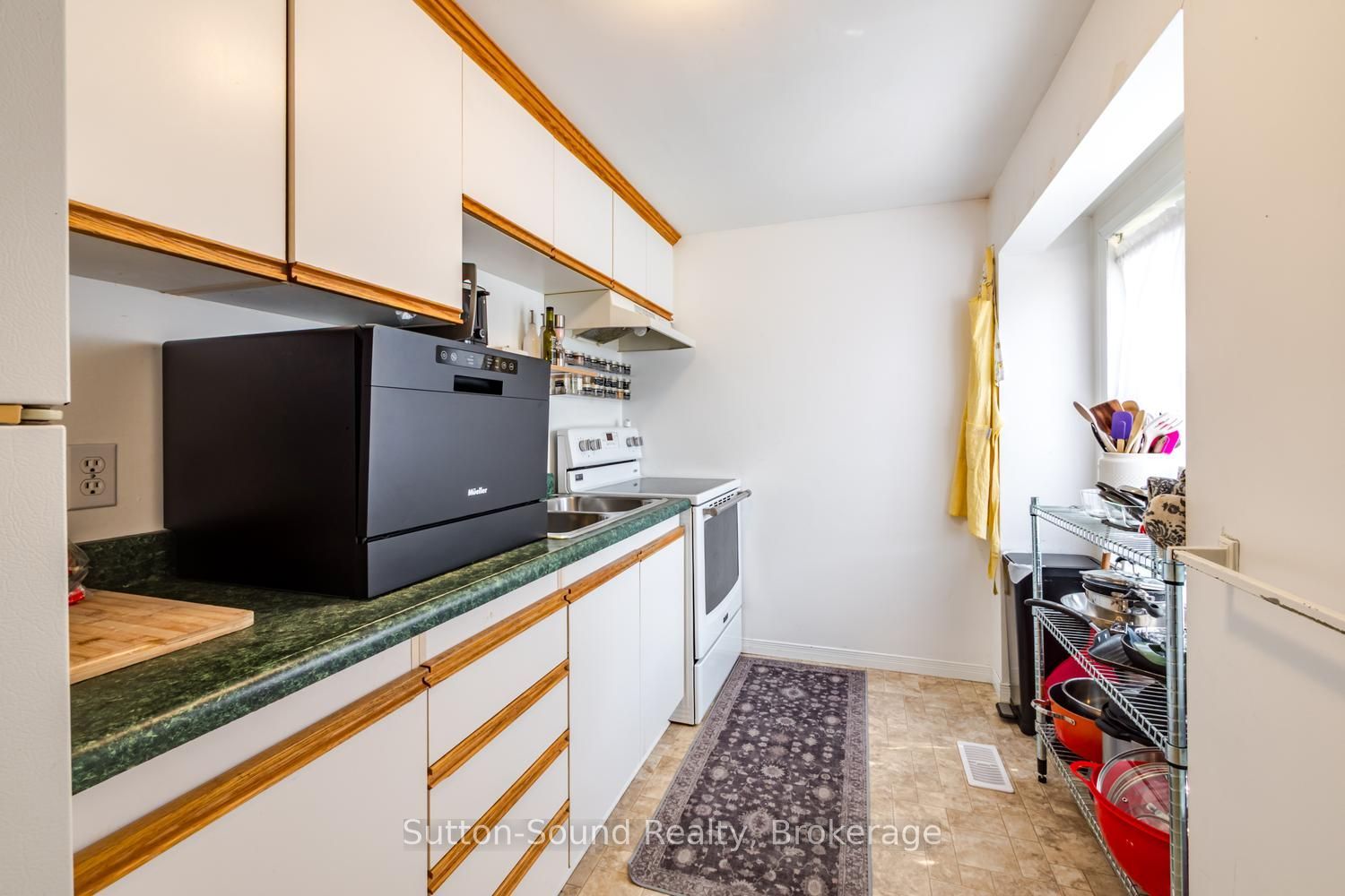 623 Frank Street Property Photo 23