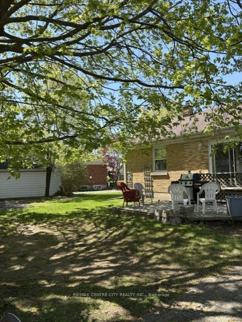 28 Dieppe Drive Property Photo 2