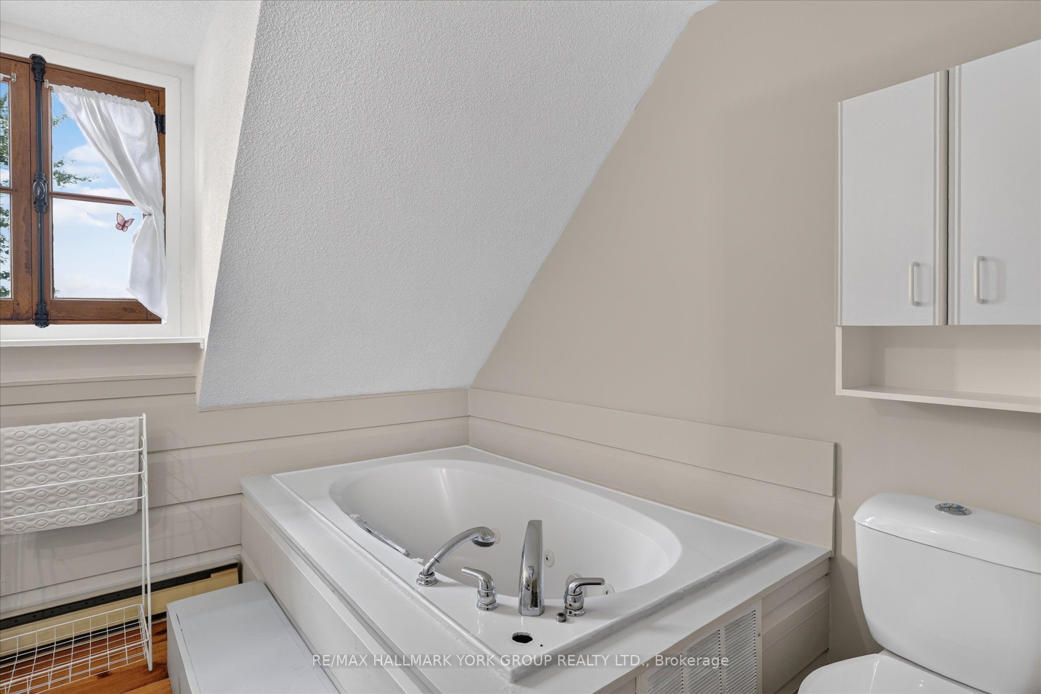 334 Moorings Drive Property Photo 29