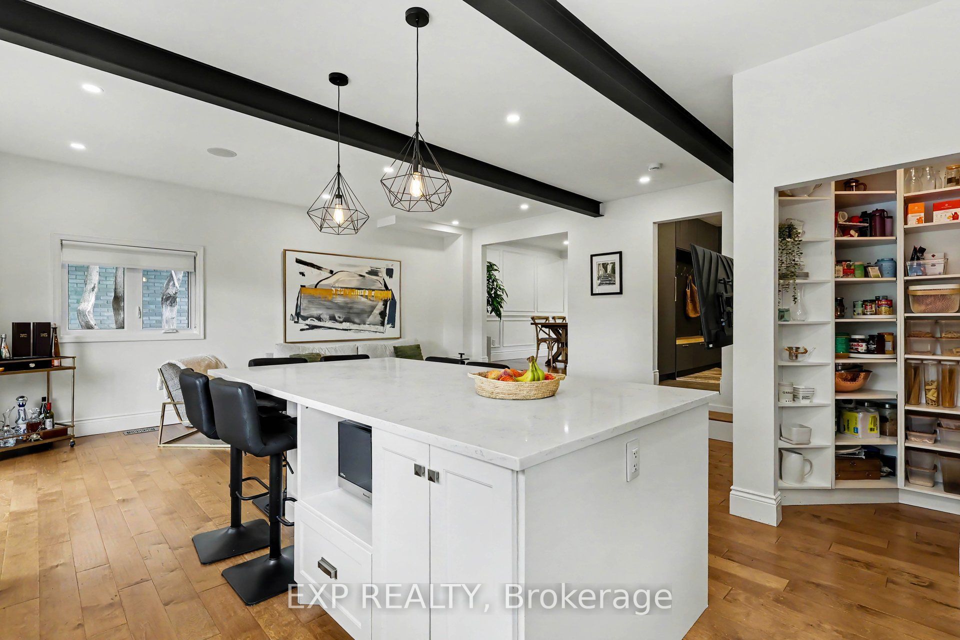 40 Epworth Avenue Property Photo 10
