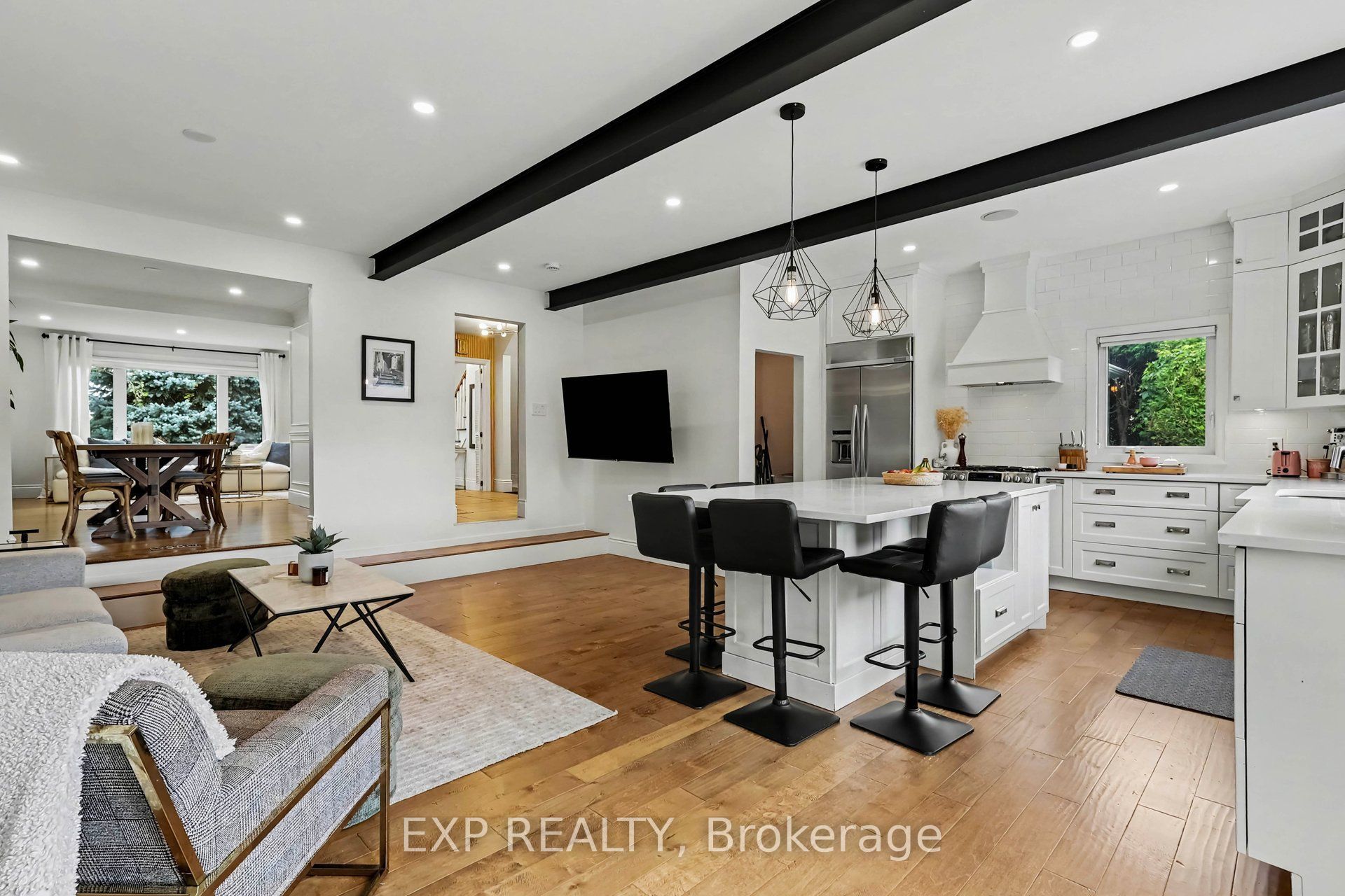 40 Epworth Avenue Property Photo 11