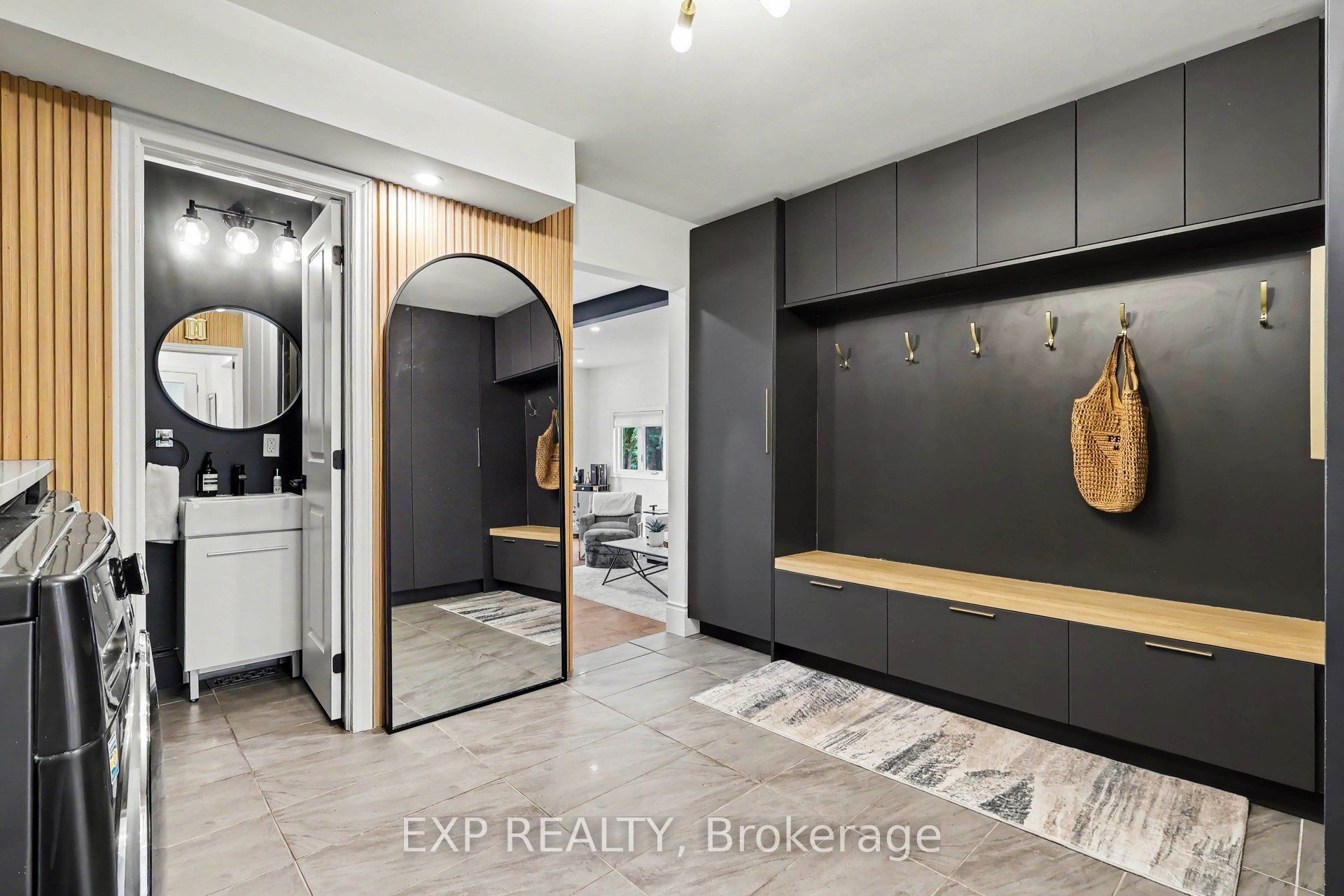 40 Epworth Avenue Property Photo 18