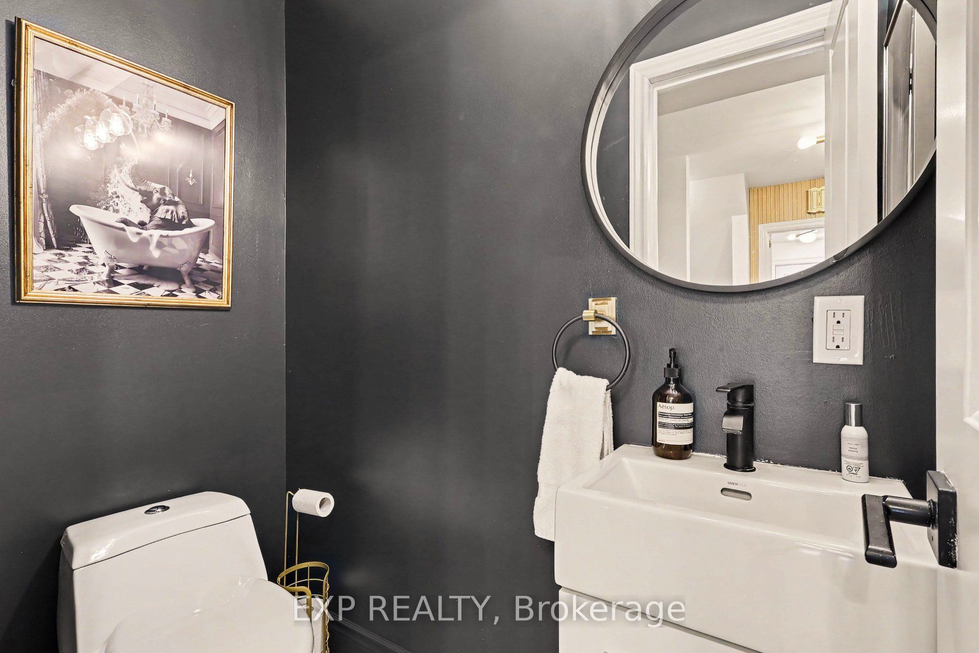 40 Epworth Avenue Property Photo 19
