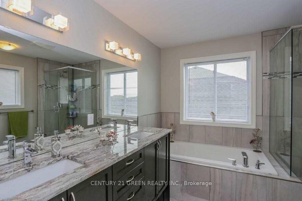 1221 Gough Road Upper Level Property Photo 11