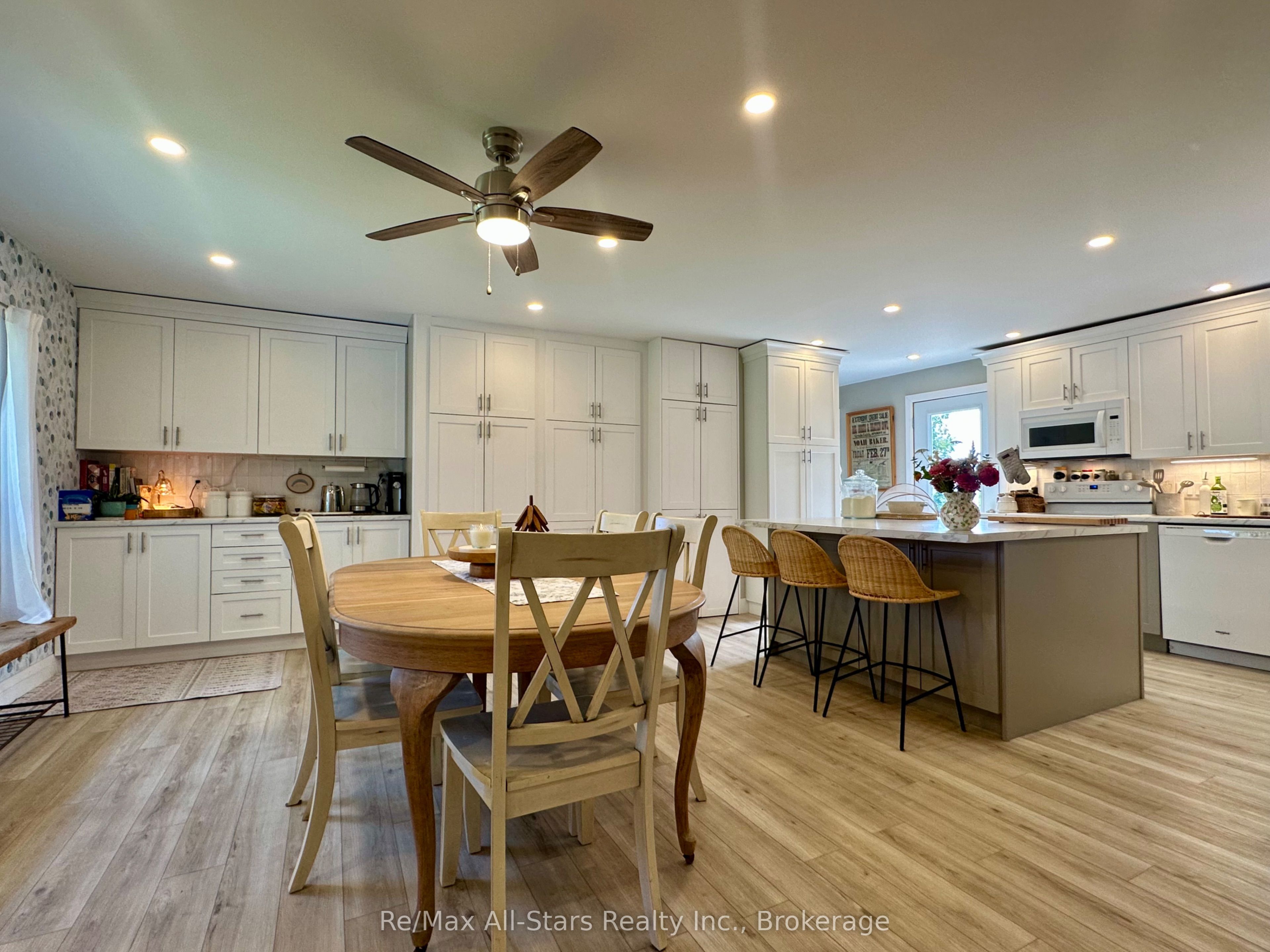 4 Warnica Drive Property Photo 1