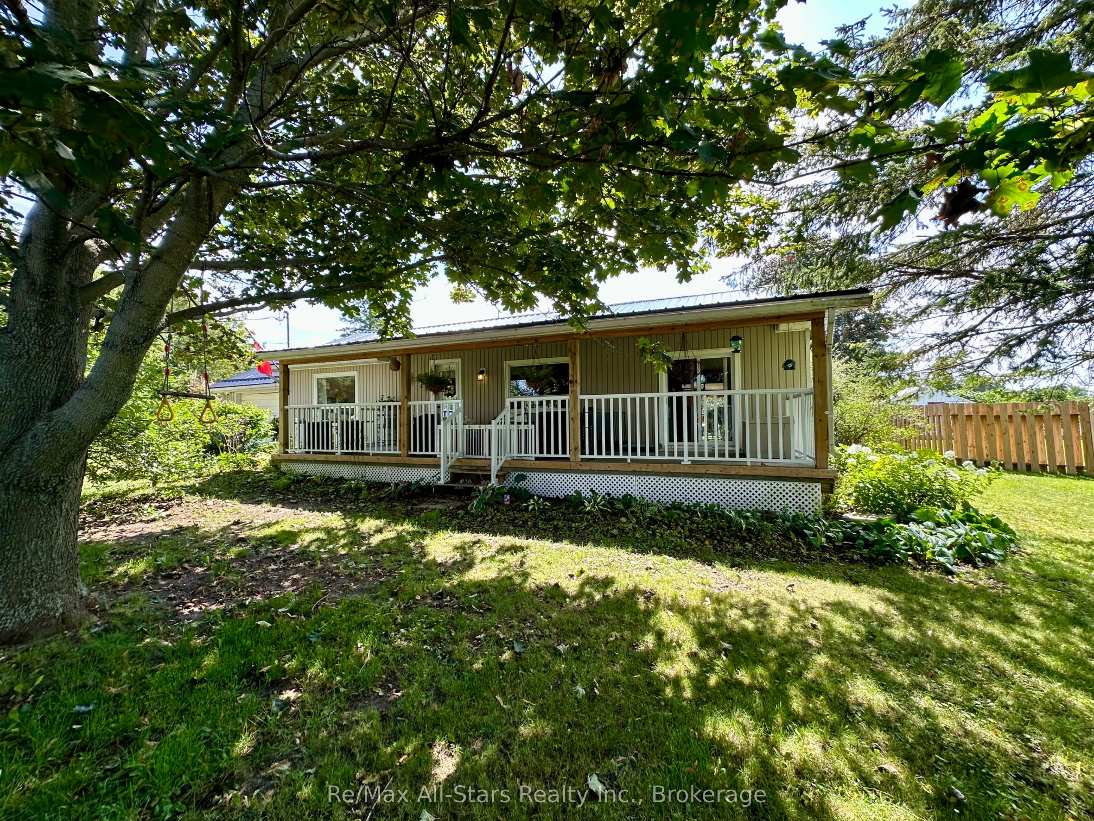 4 Warnica Drive Property Photo 2