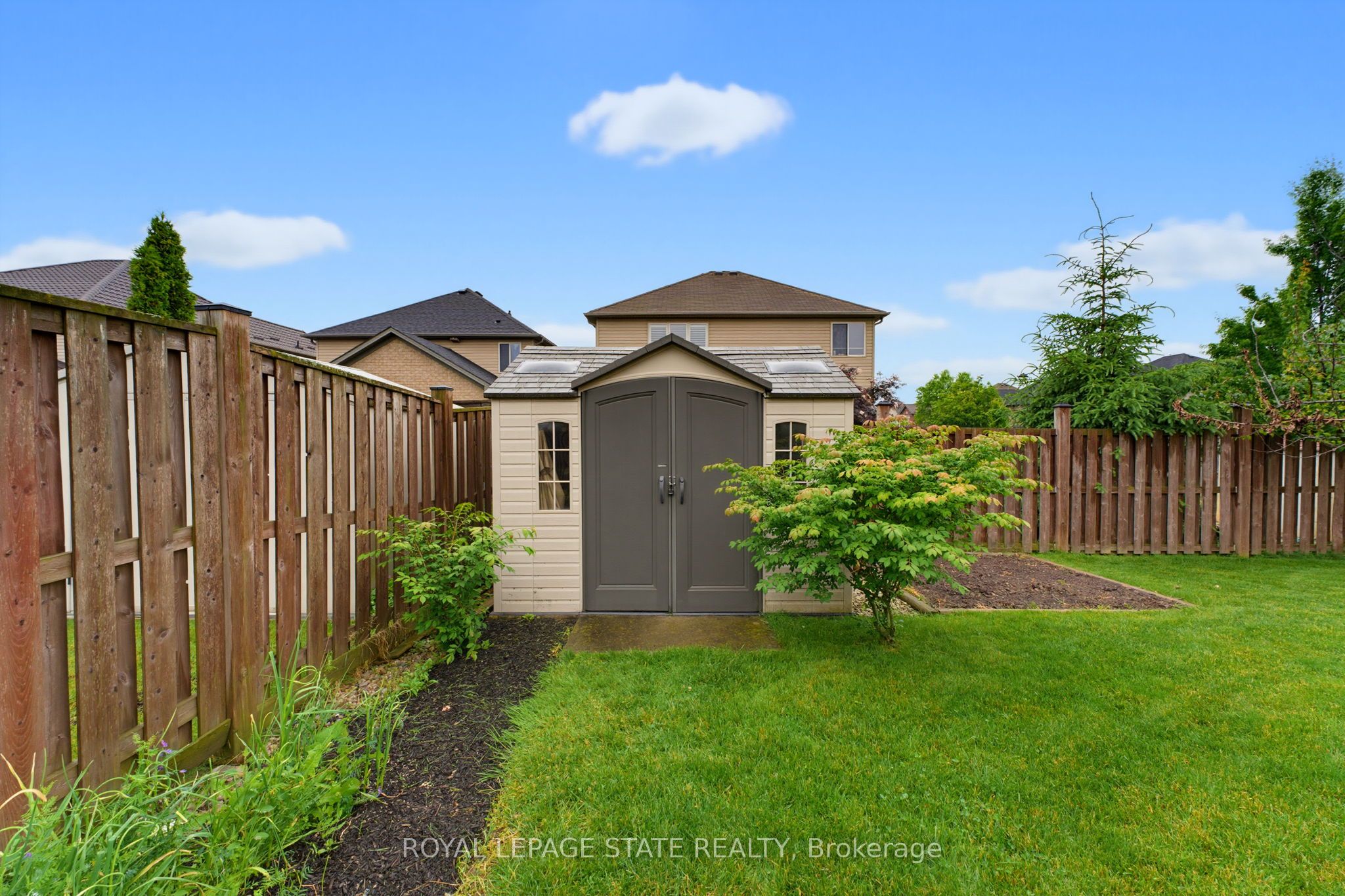 73 Degrow Crescent Property Photo 40
