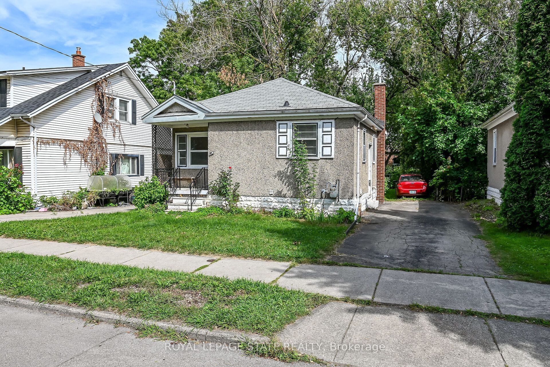 47 Broadway Avenue Property Photo 2