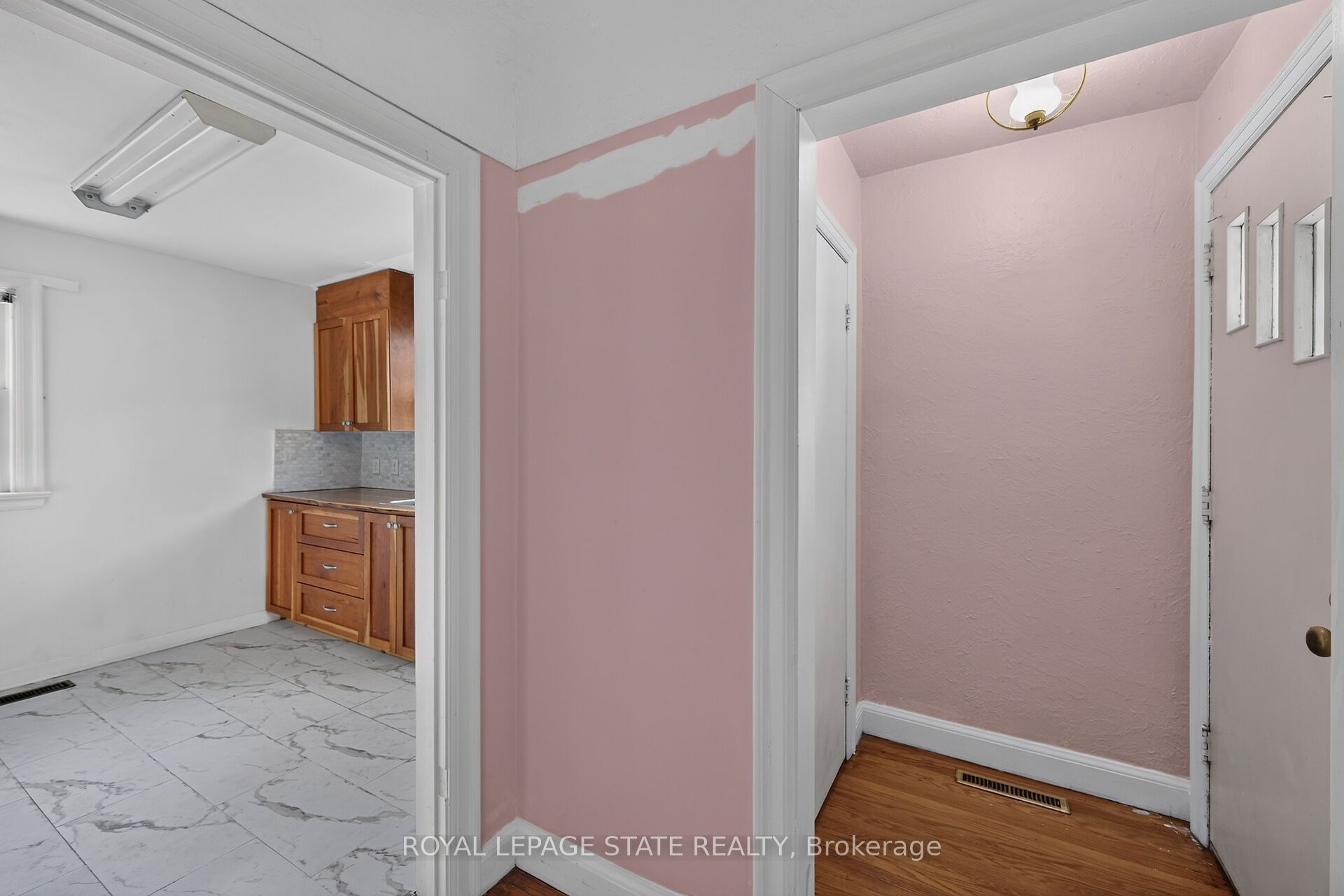 47 Broadway Avenue Property Photo 7