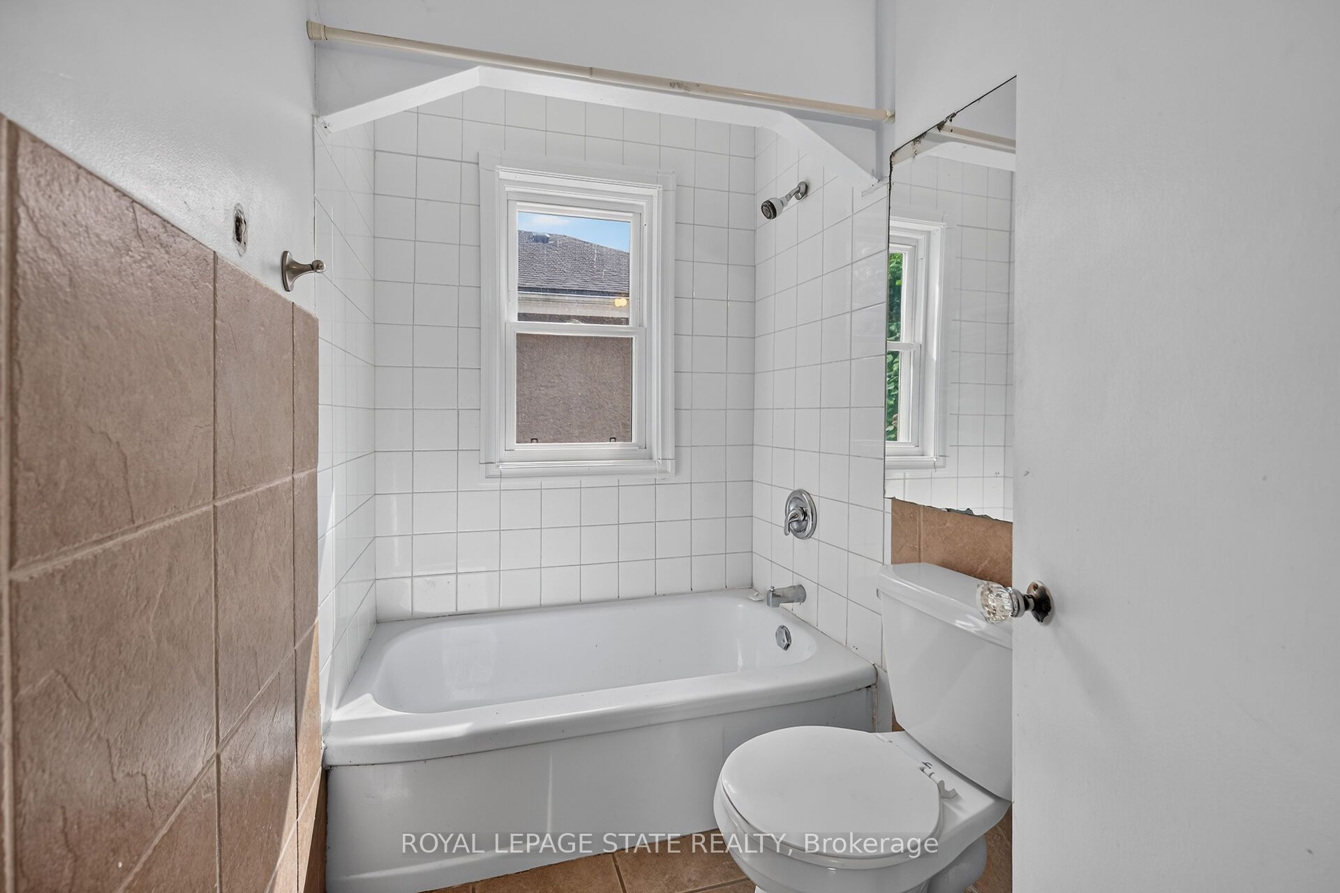 47 Broadway Avenue Property Photo 19
